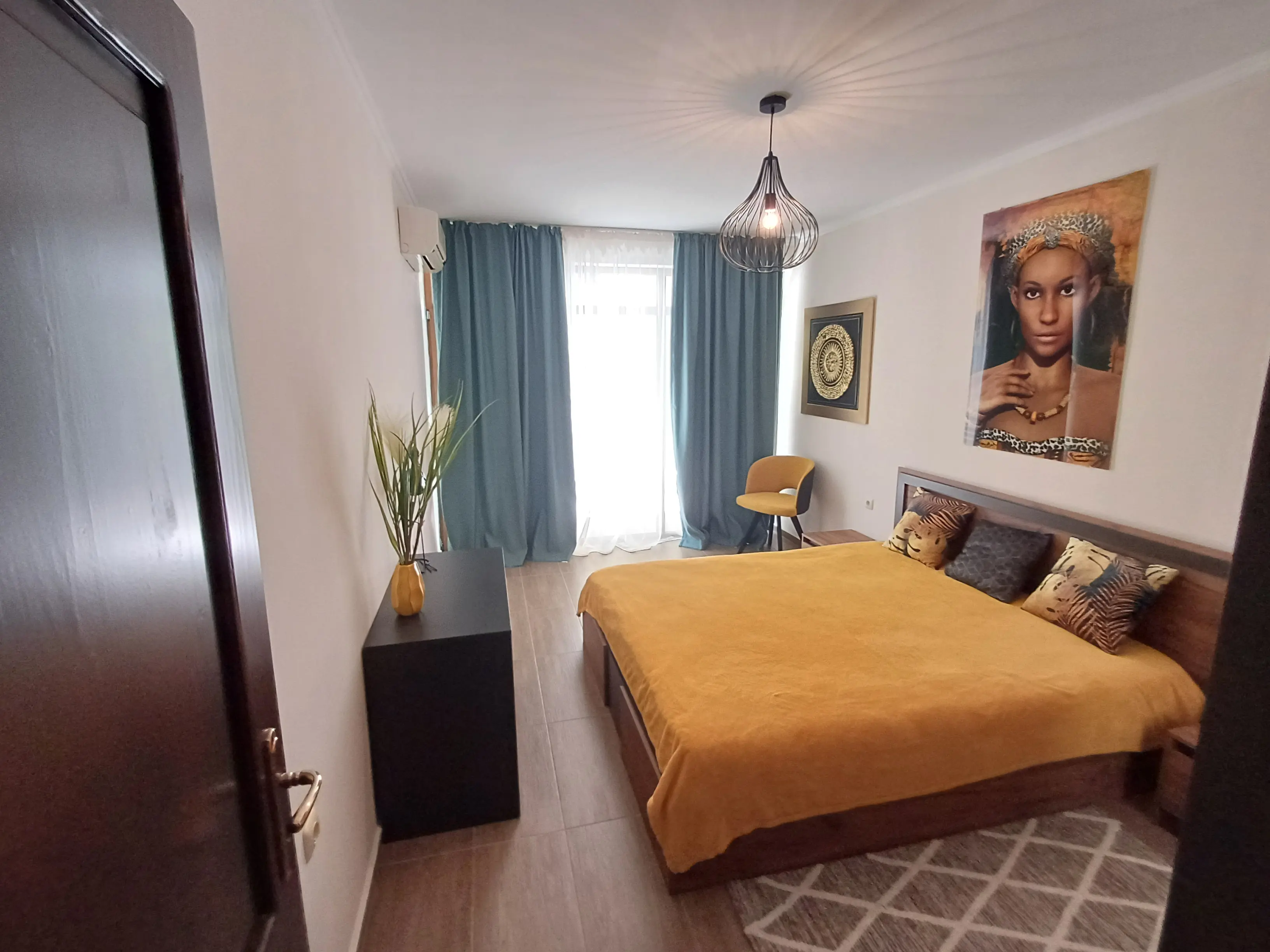 Трехкомнатная квартира в комплексе Sun Wave