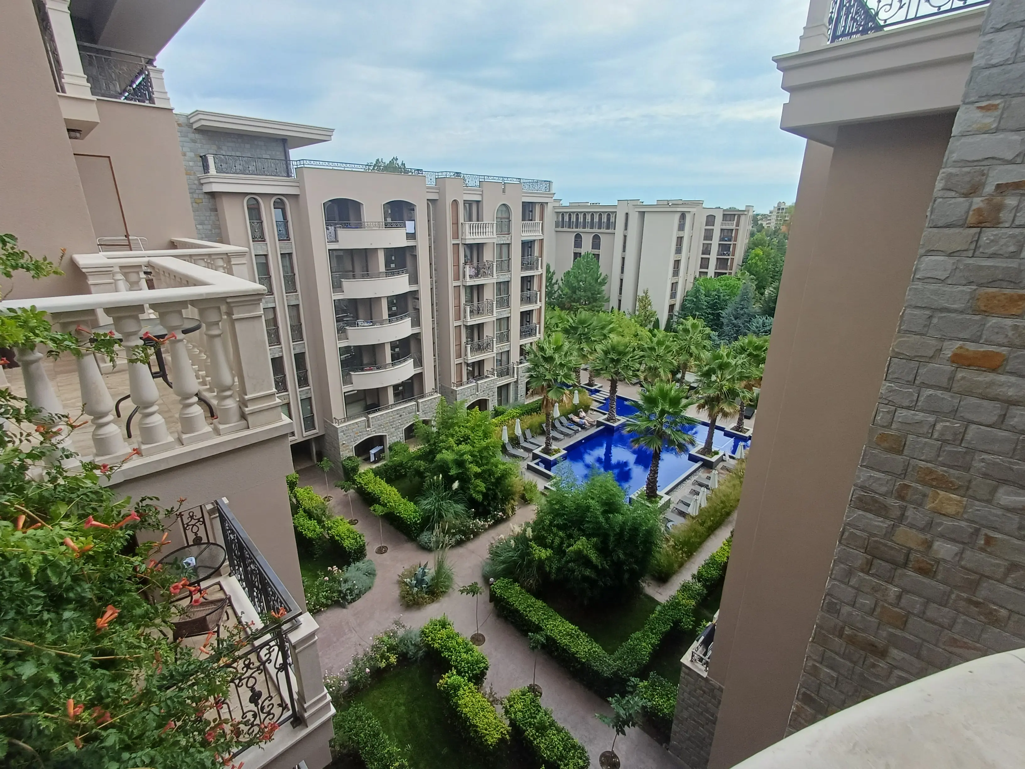 Трехкомнатная квартира в комплексе Cascadas Family Resort (блок 21)