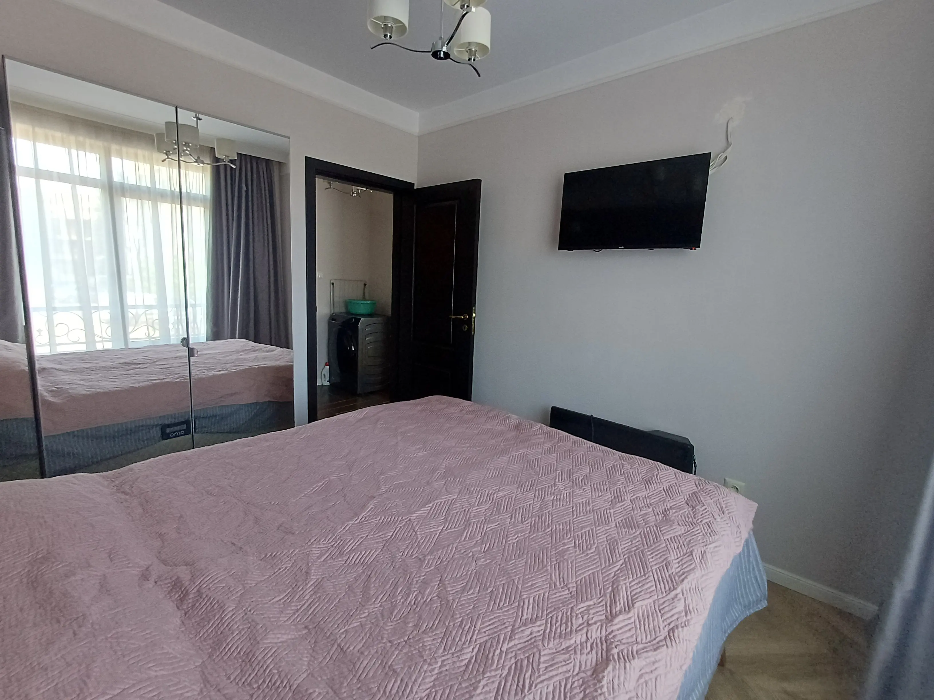 Двухкомнатная квартира в комплексе Romance Paris