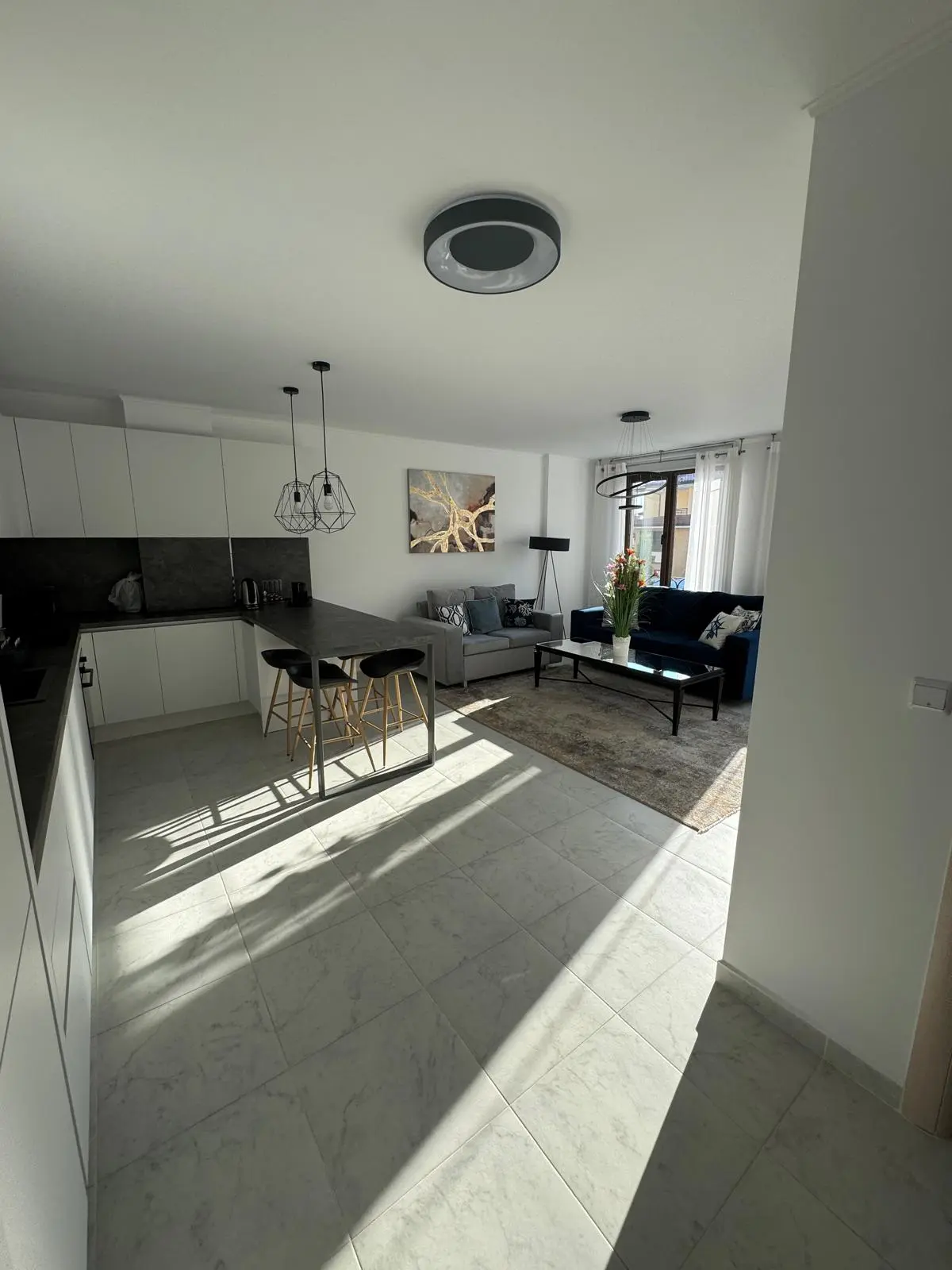 Трехкомнатная квартира в комплексе Artur