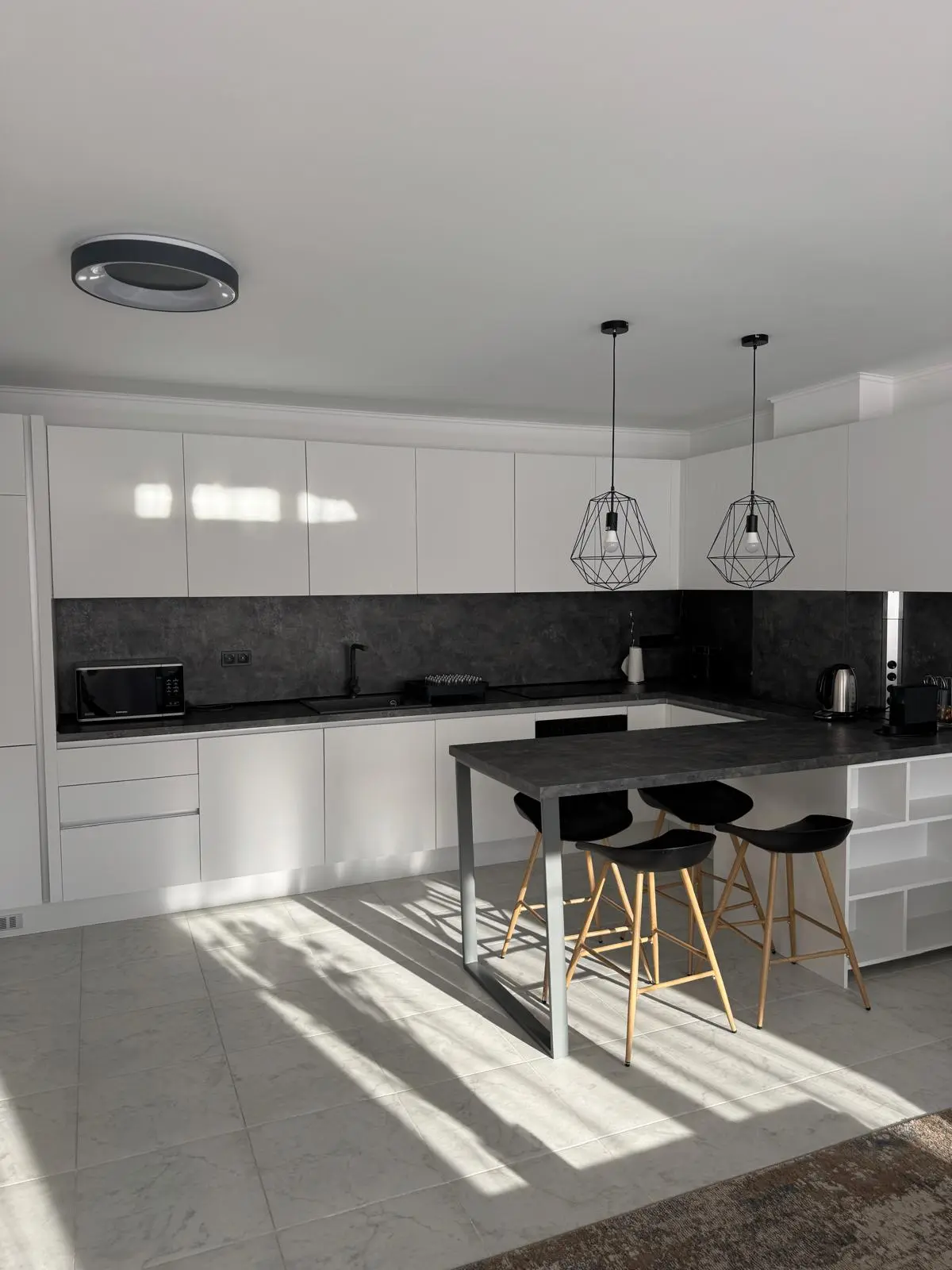 Трехкомнатная квартира в комплексе Artur