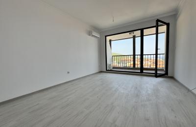 Трехкомнатная квартира в комплексе Etara 4