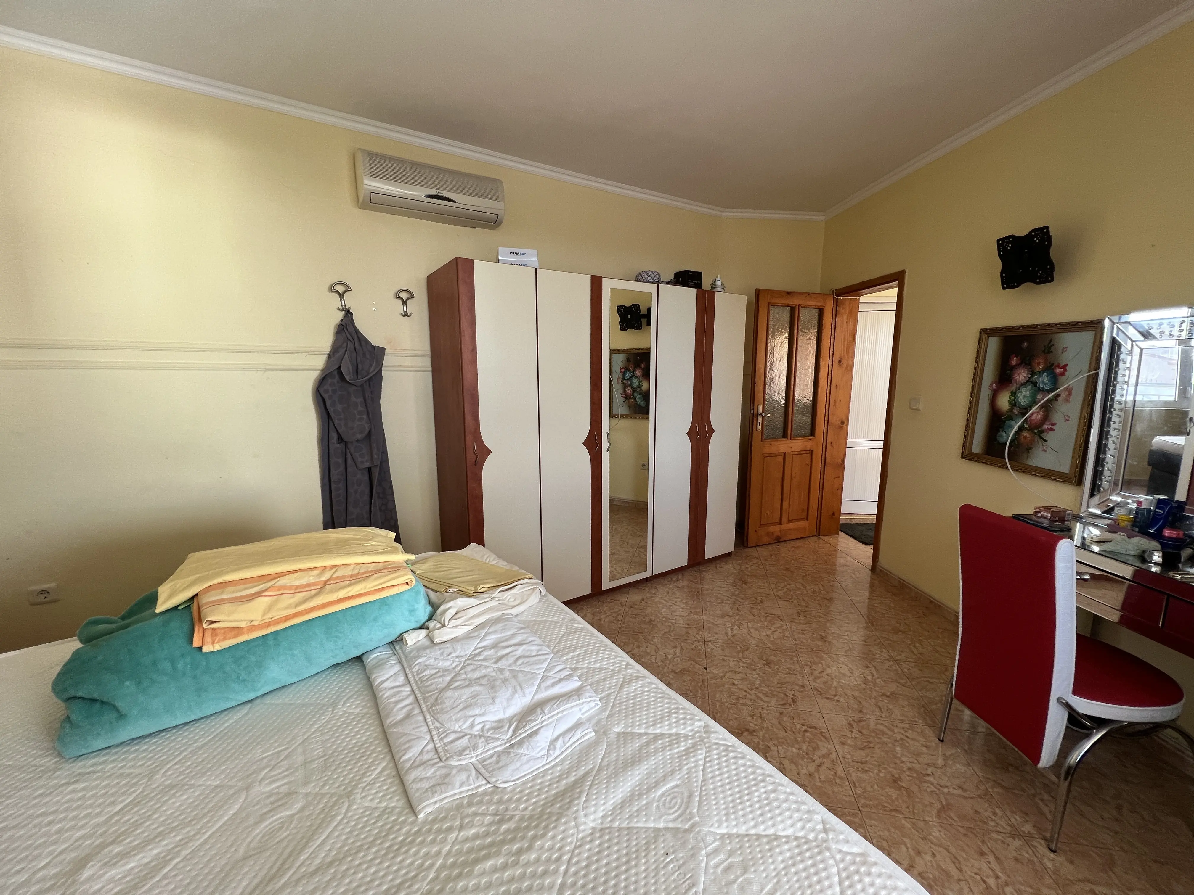 Двухэтажный дом в Святом Власе, Инцараки