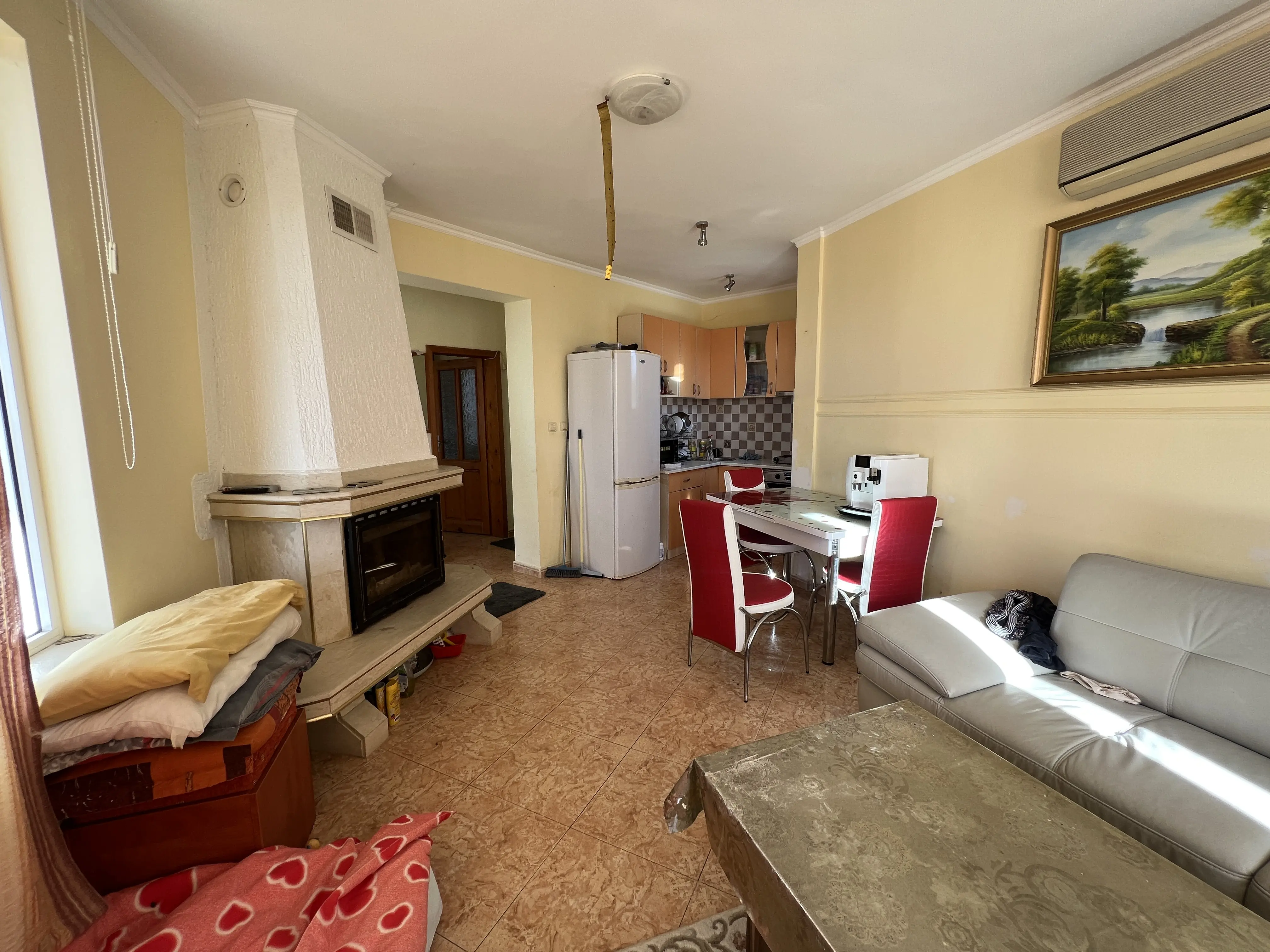 Двухэтажный дом в Святом Власе, Инцараки