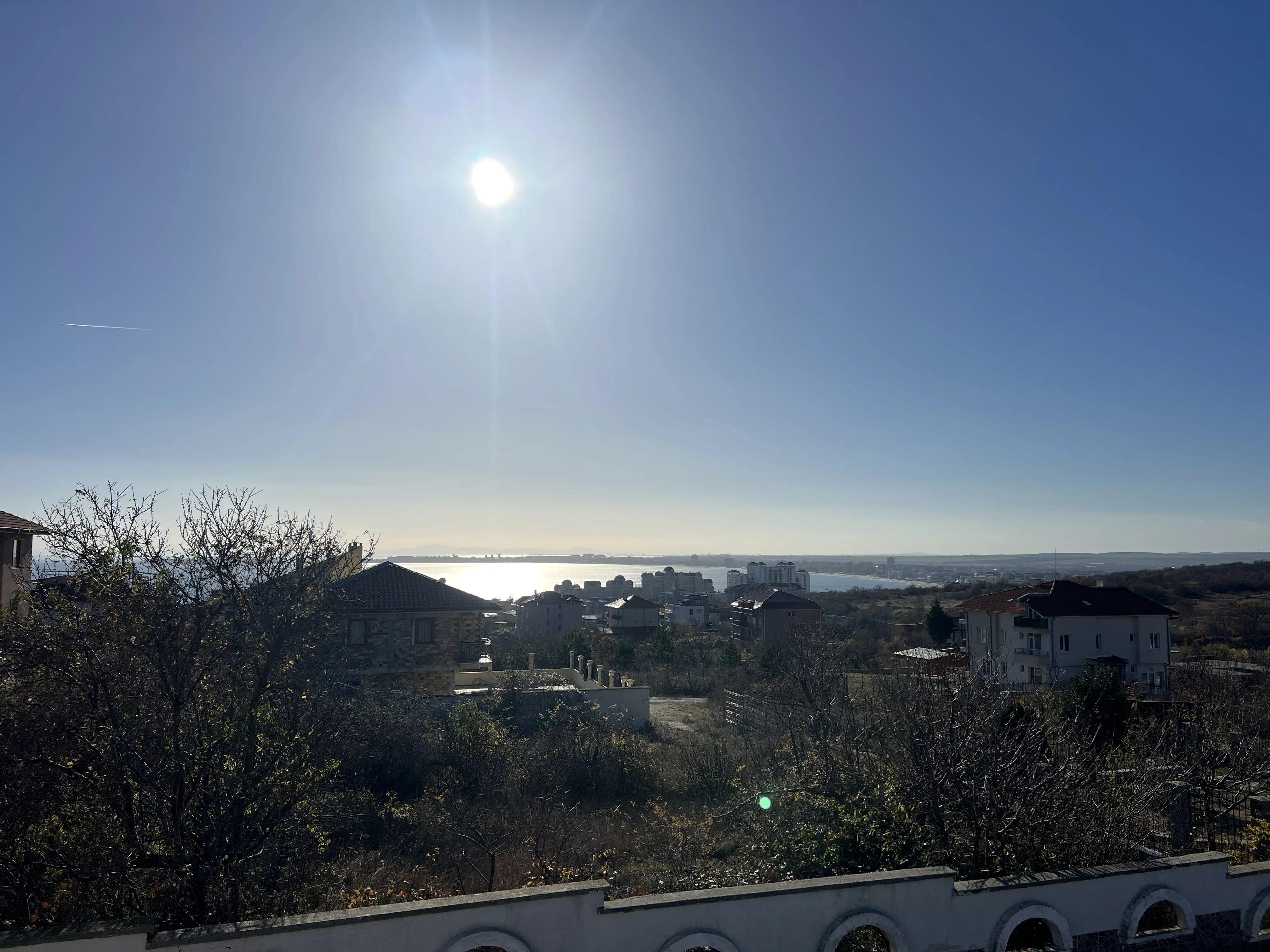 Двухэтажный дом в Святом Власе, Инцараки