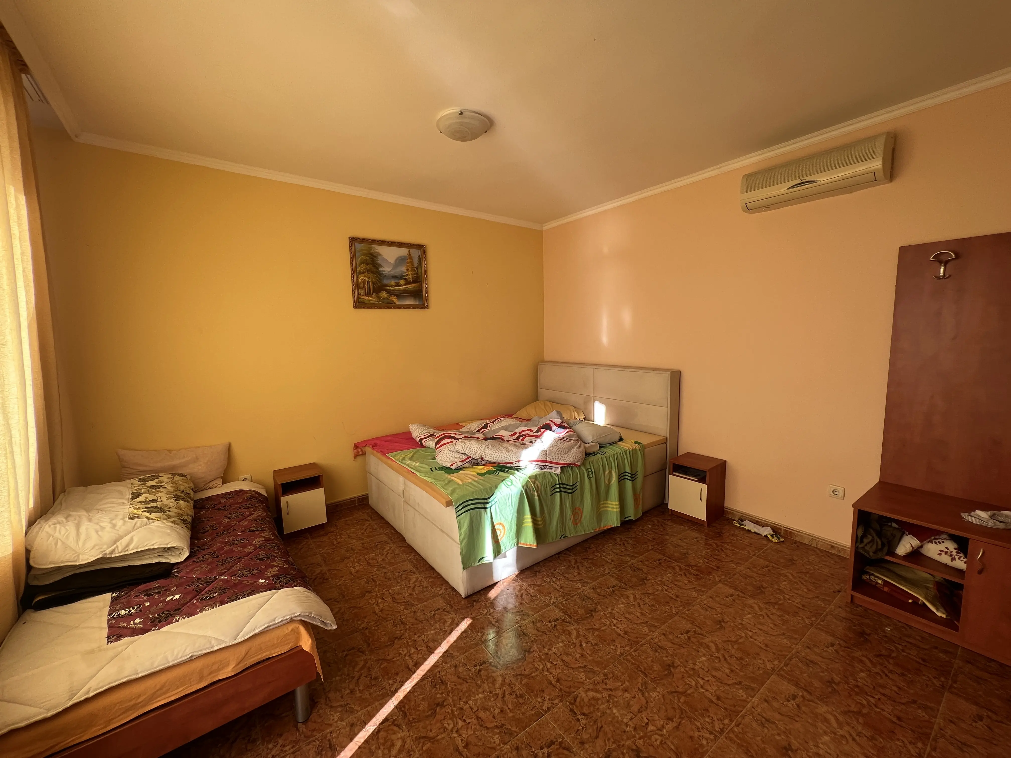 Двухэтажный дом в Святом Власе, Инцараки