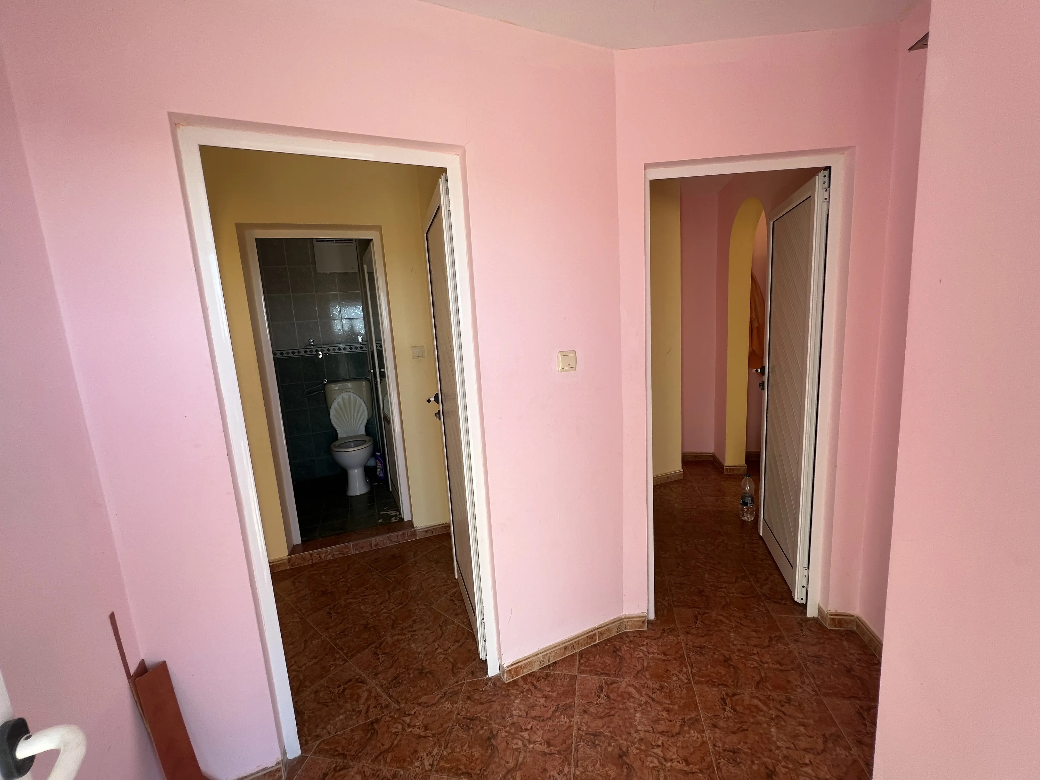 Двухэтажный дом в Святом Власе, Инцараки