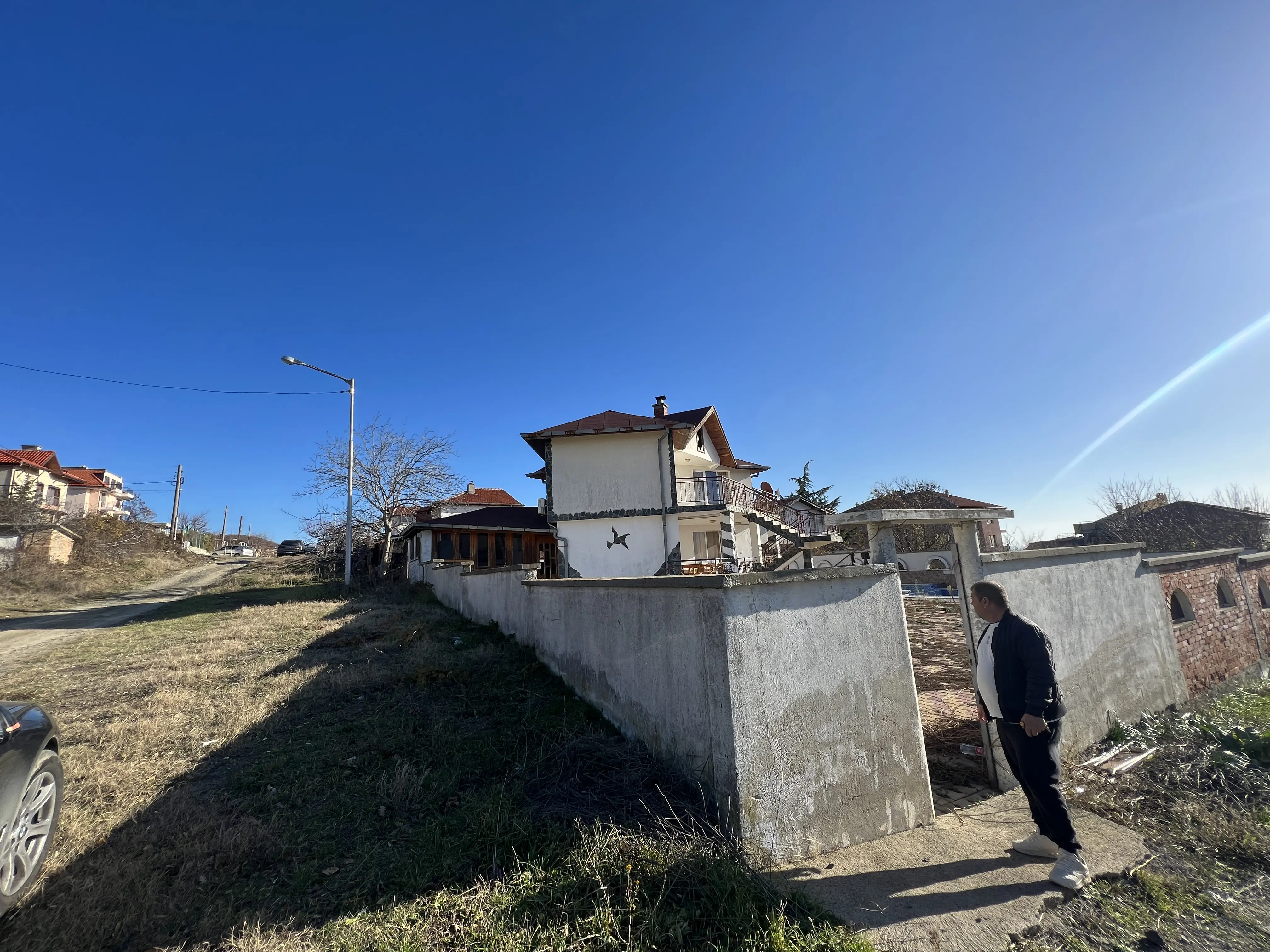 Двухэтажный дом в Святом Власе, Инцараки