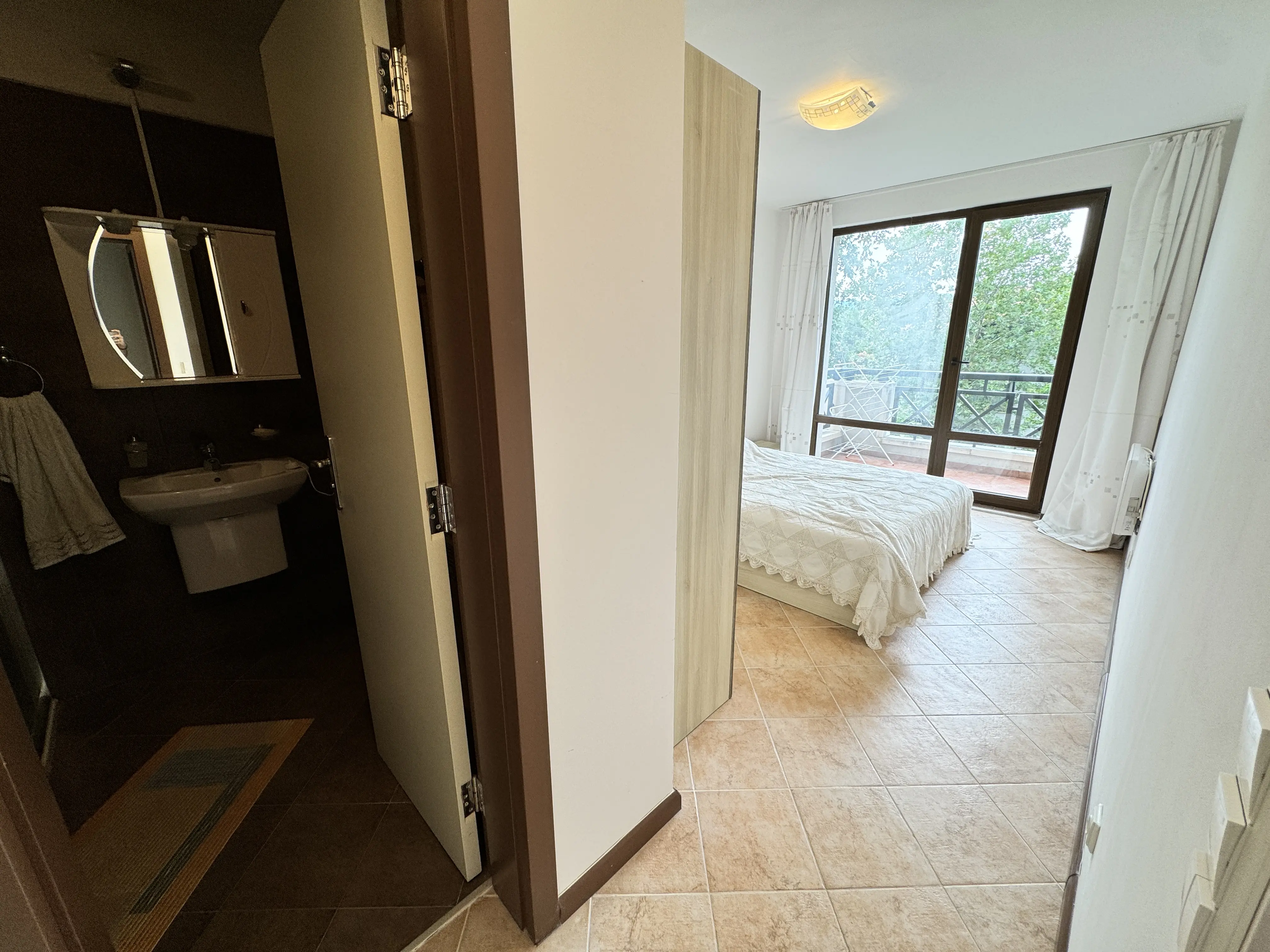 Трехкомнатная квартира в комплексе Oasis Resort Lozenets