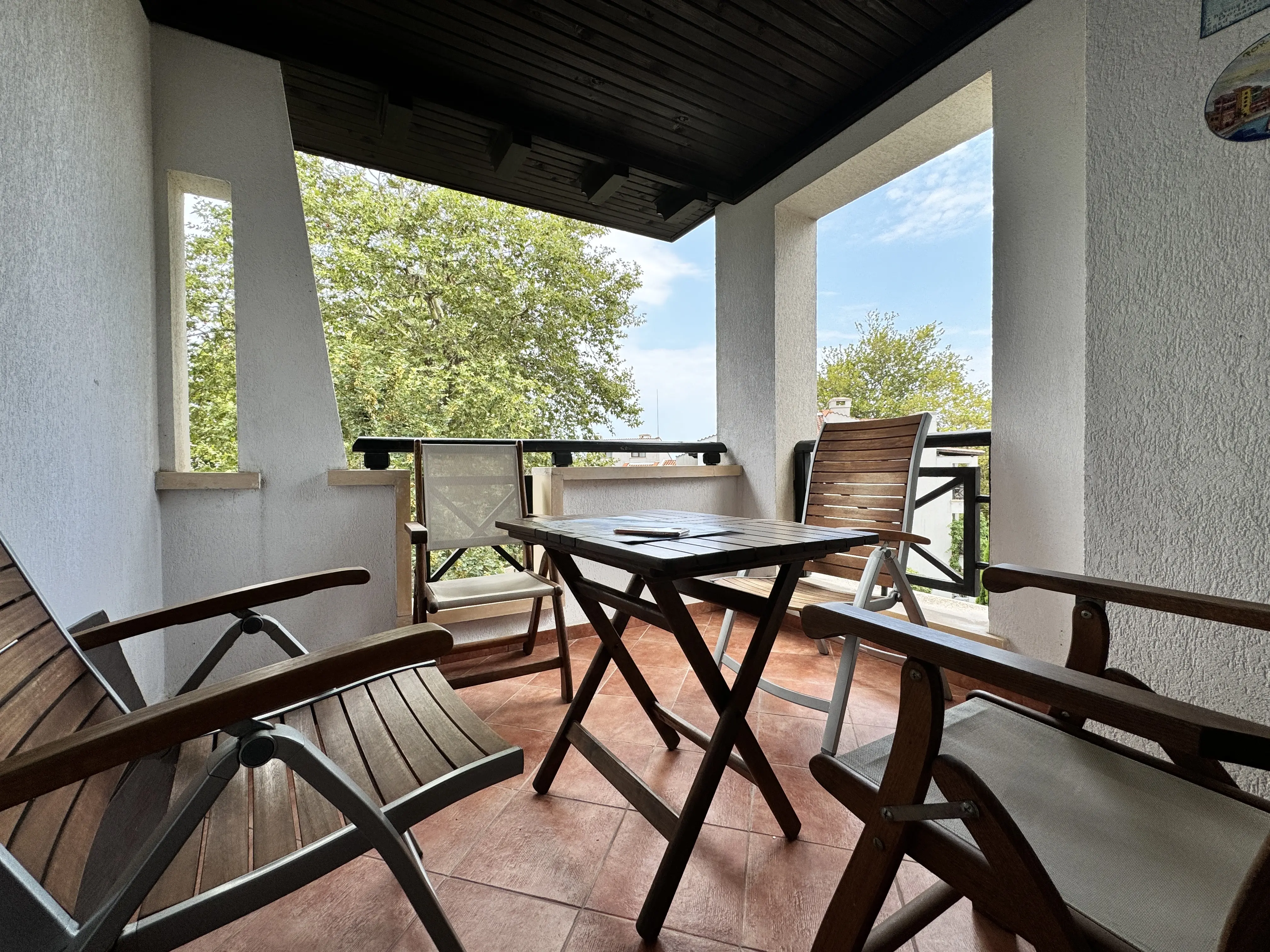 Трехкомнатная квартира в комплексе Oasis Resort Lozenets