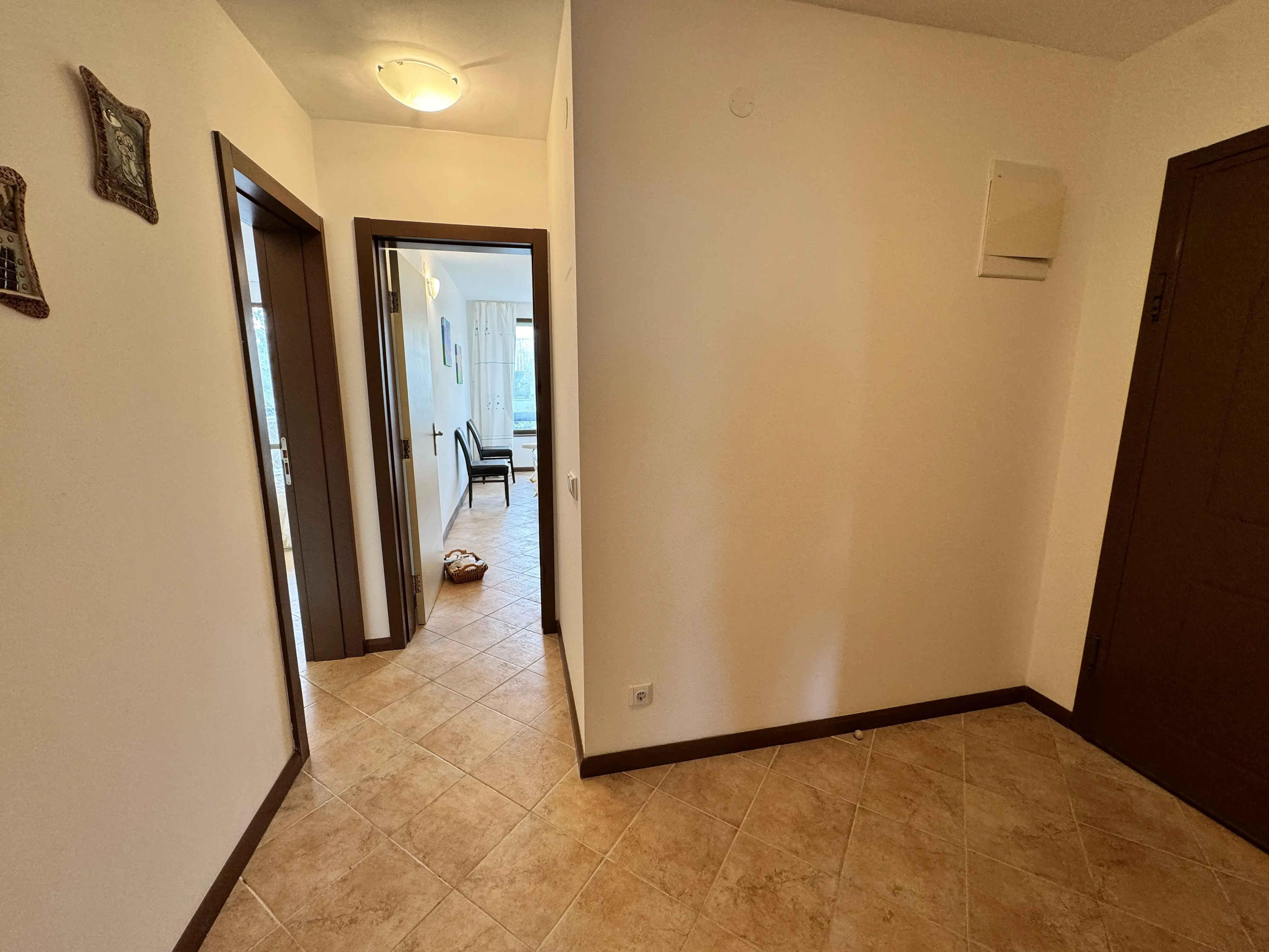 Трехкомнатная квартира в комплексе Oasis Resort Lozenets