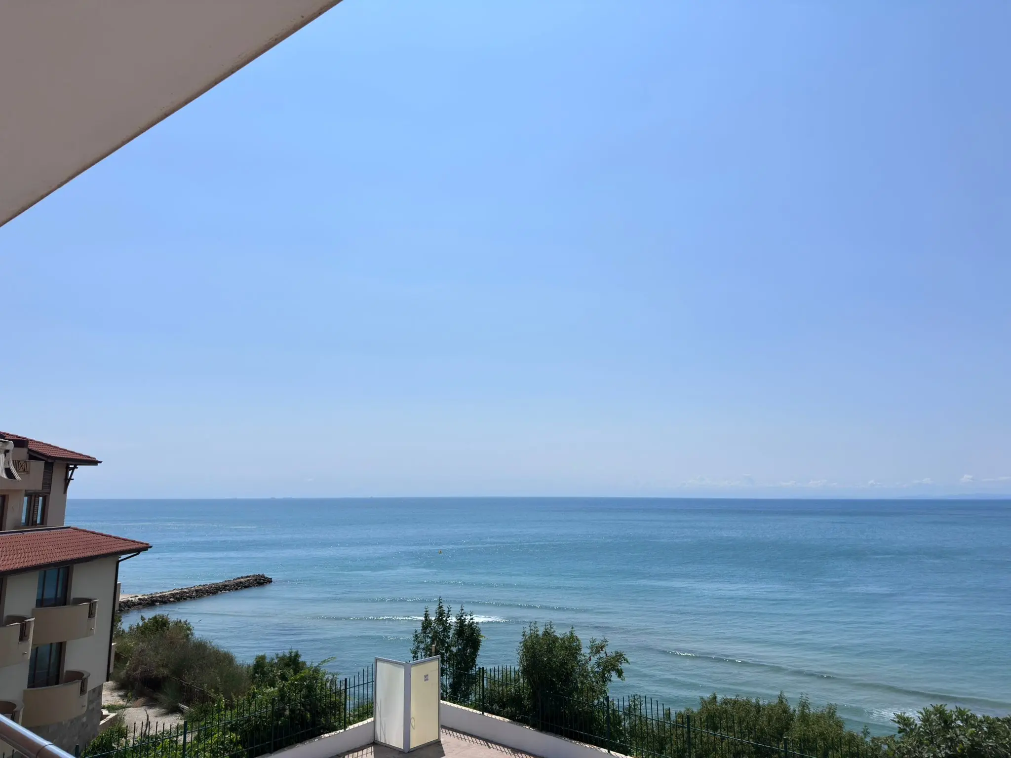 Двухкомнатная квартира в комплексе Coral Beach