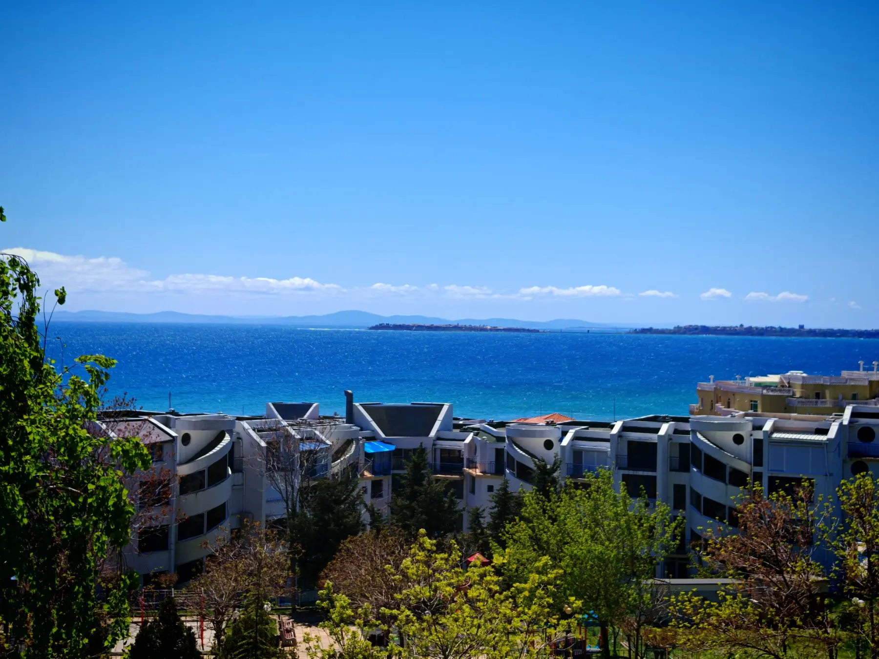 Трехкомнатная квартира в комплексе Dolphin