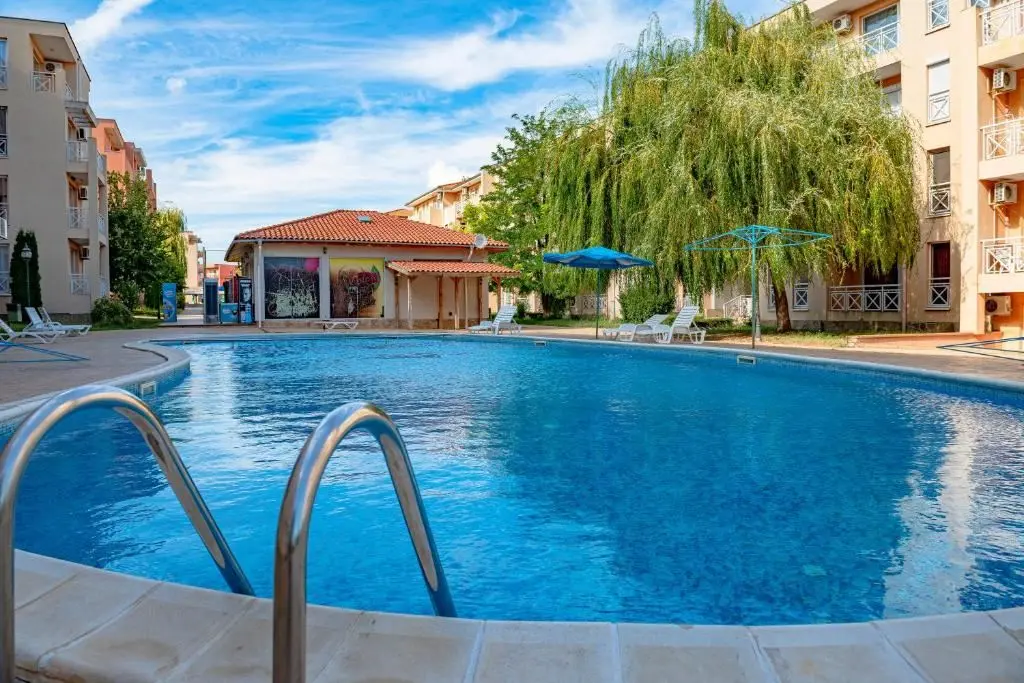 Студия в комплексе Sunny Day 6