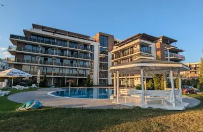 Трехкомнатная квартира в комплексе Angelika