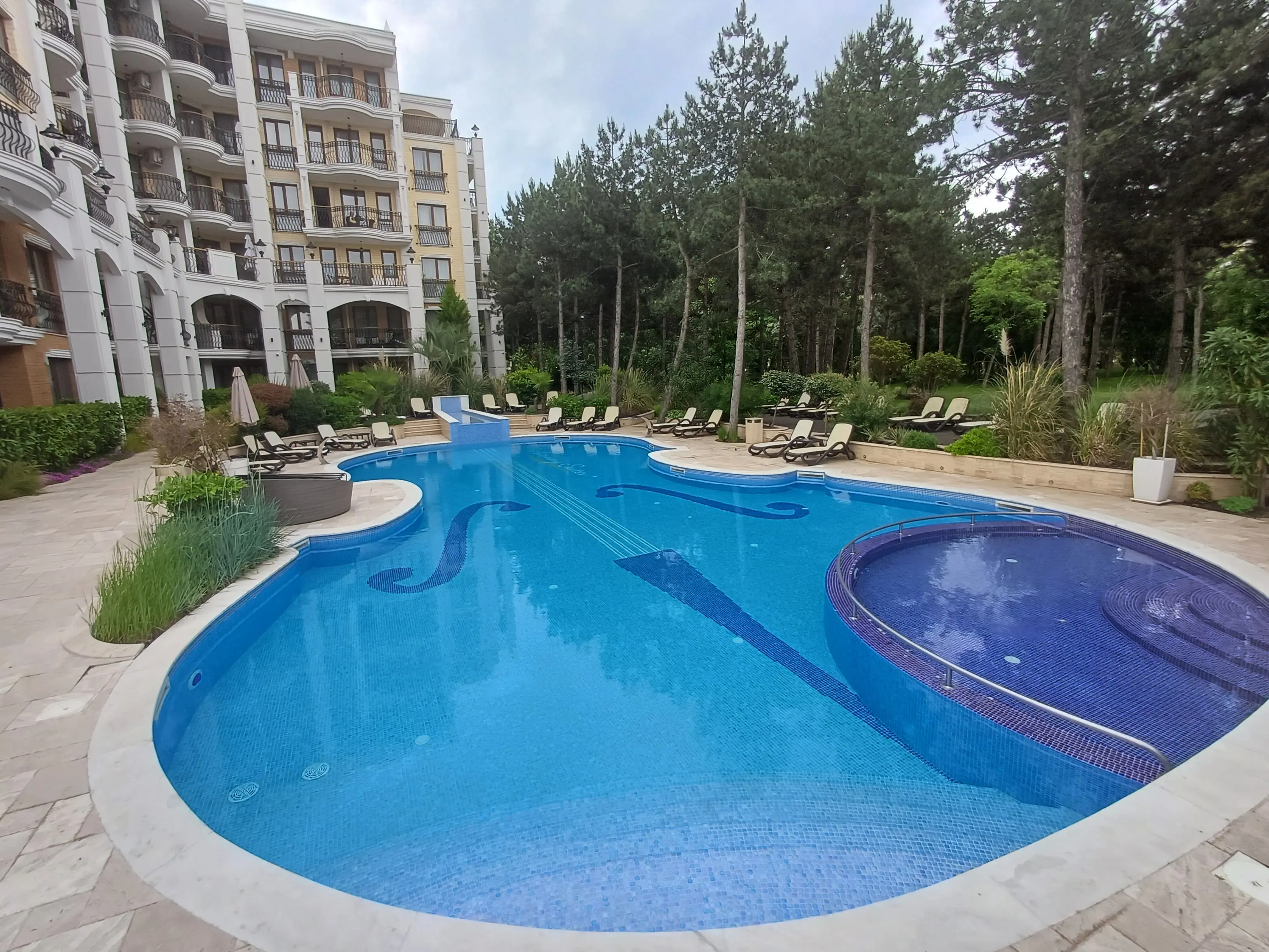 Двухкомнатная квартира в комплексе Harmony Suites 11