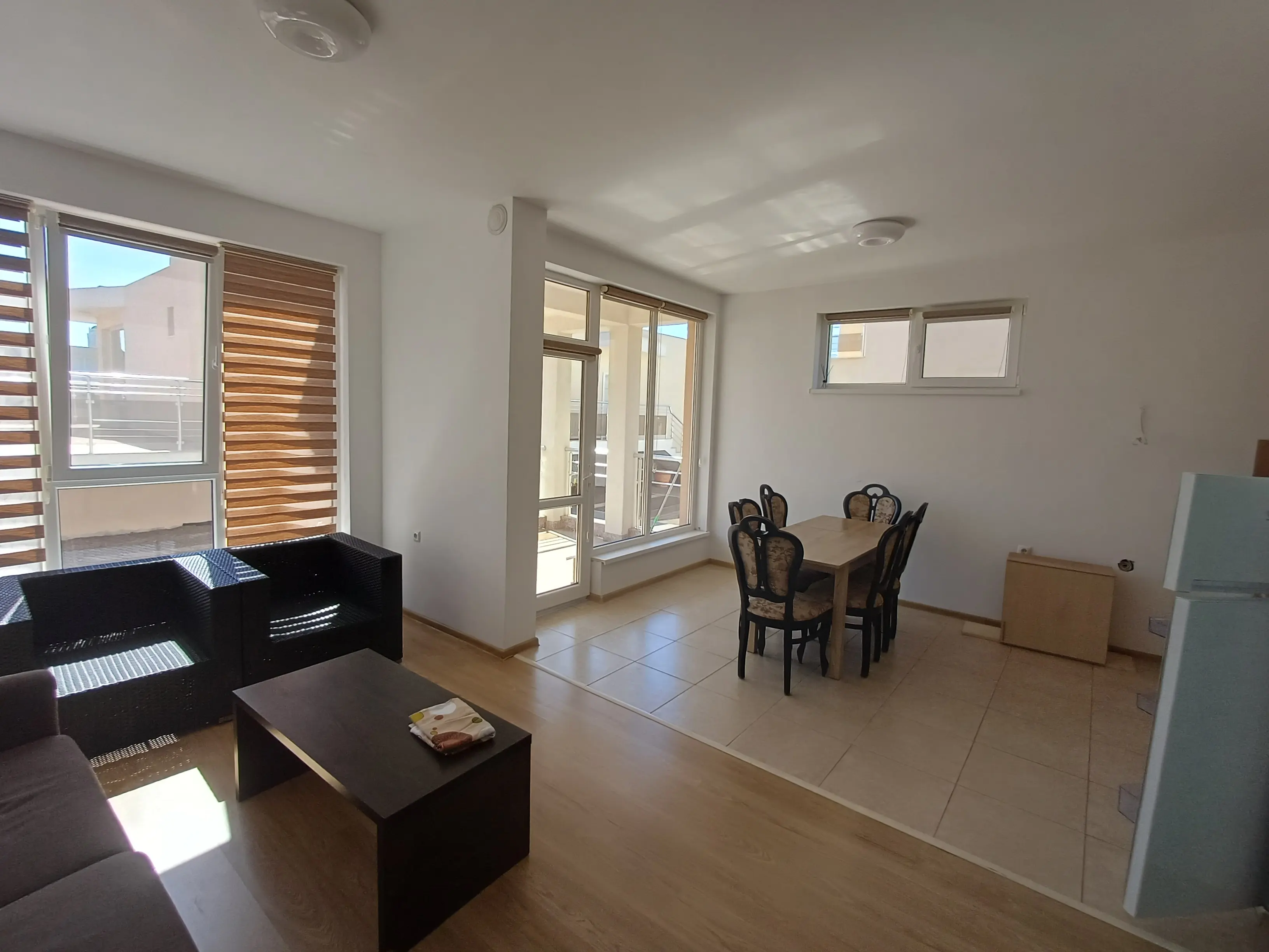 Трехэтажный дом в Солнечном Береге