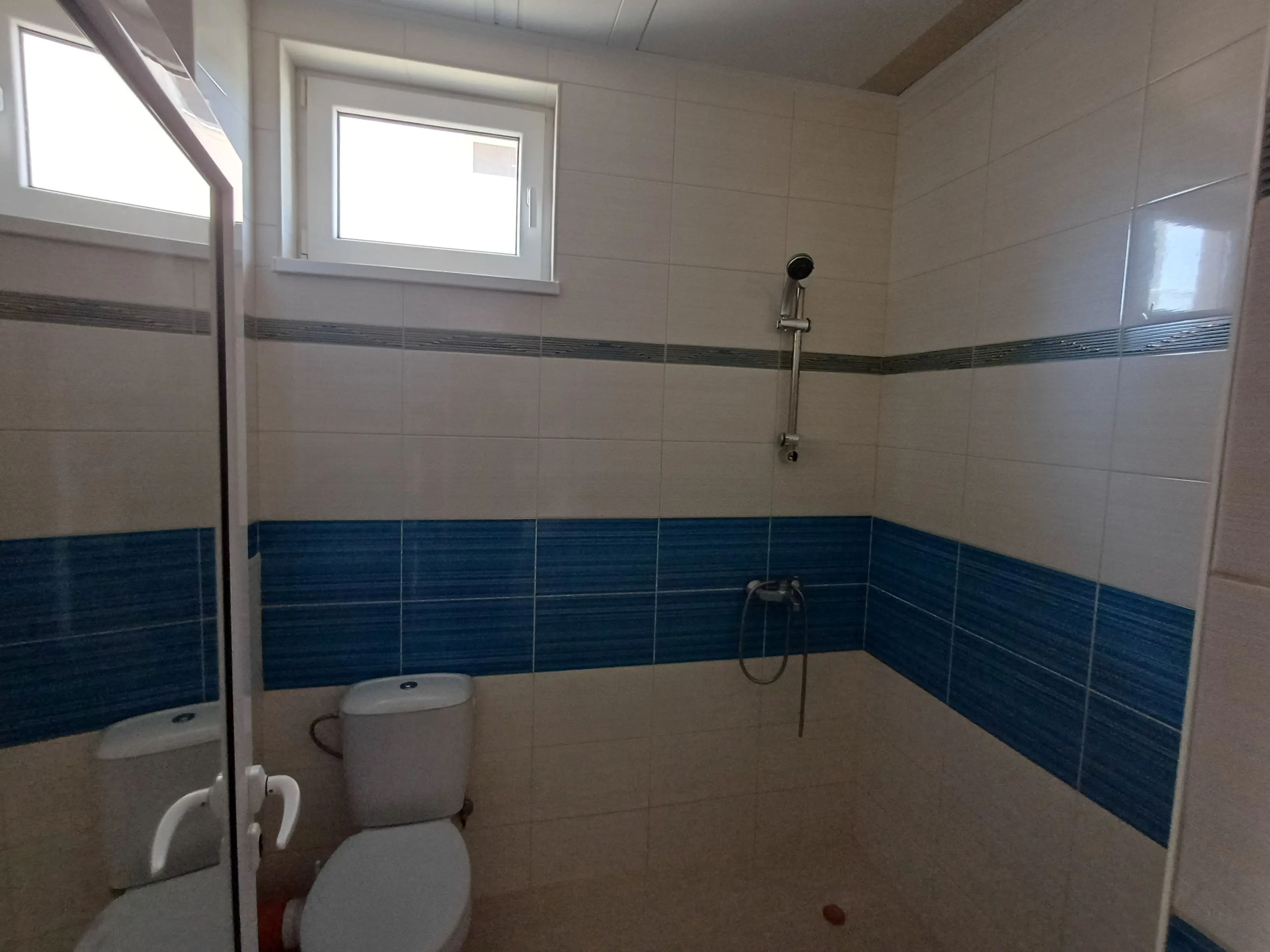 Трехэтажный дом в Солнечном Береге