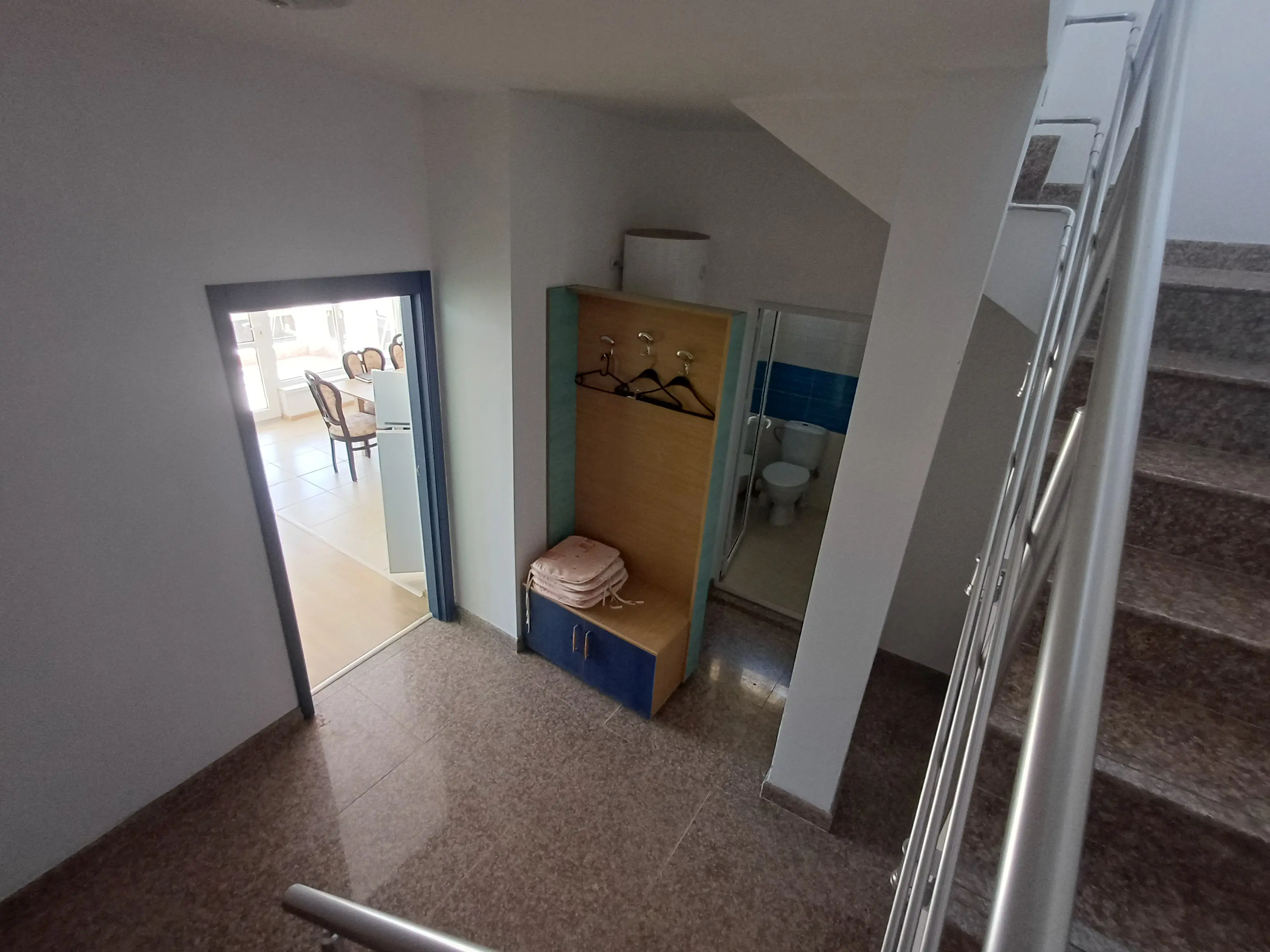 Трехэтажный дом в Солнечном Береге