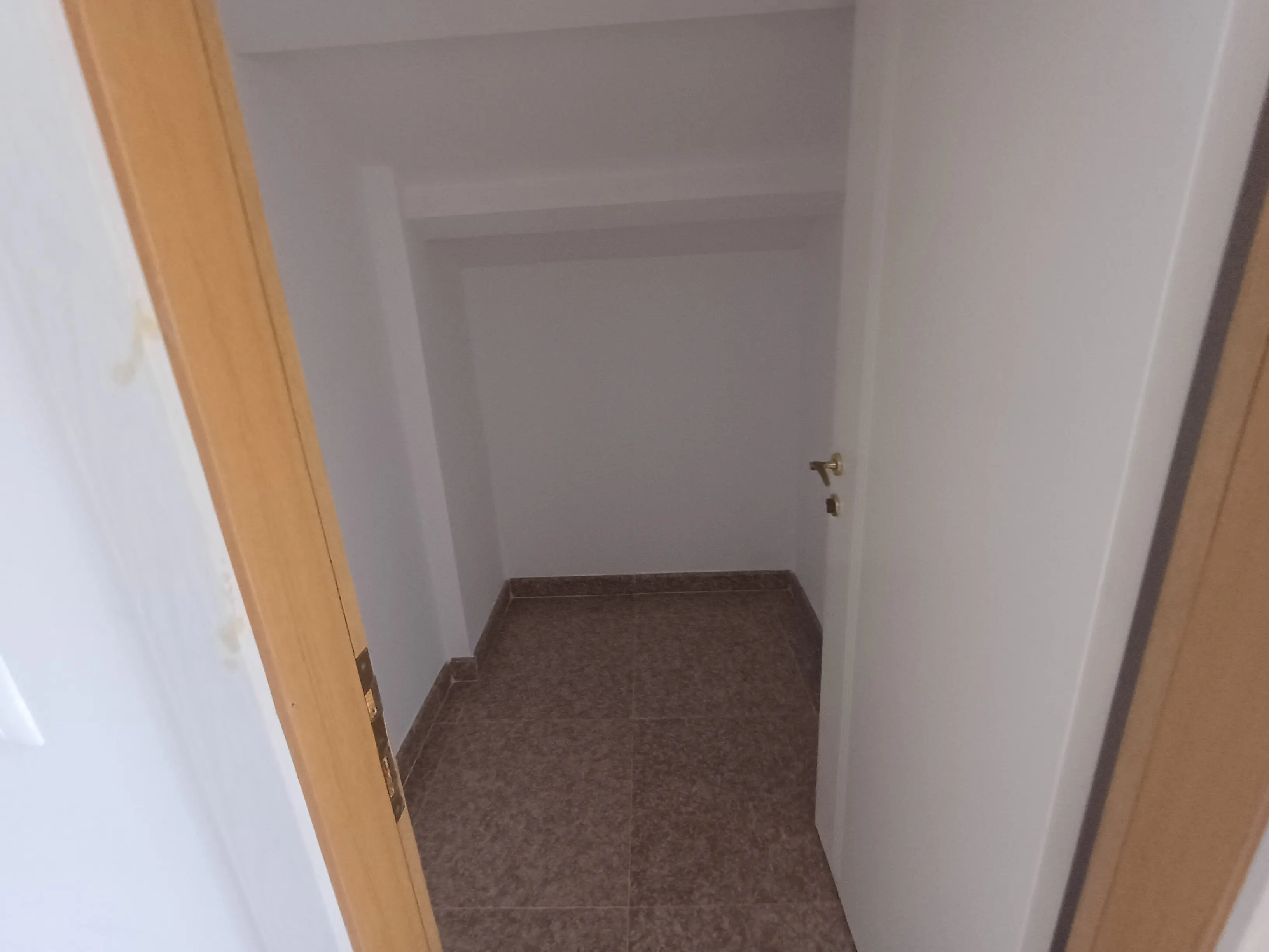 Трехэтажный дом в Солнечном Береге