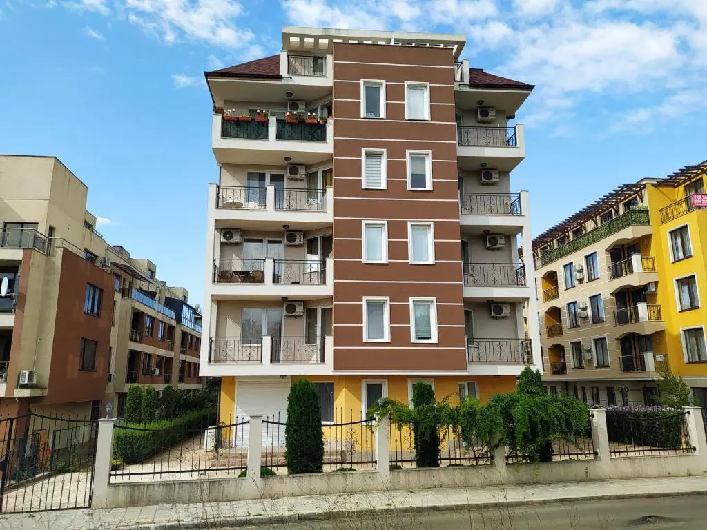 Двухкомнатная квартира в комплексе Viola 2