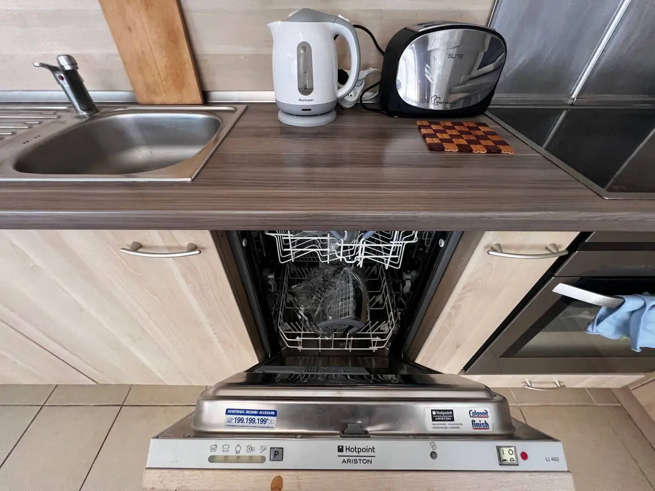 Двухкомнатная квартира в жилом доме, Поморие