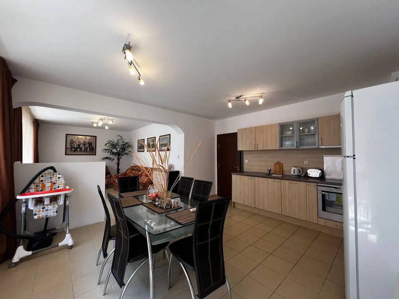 Двухкомнатная квартира в жилом доме, Поморие