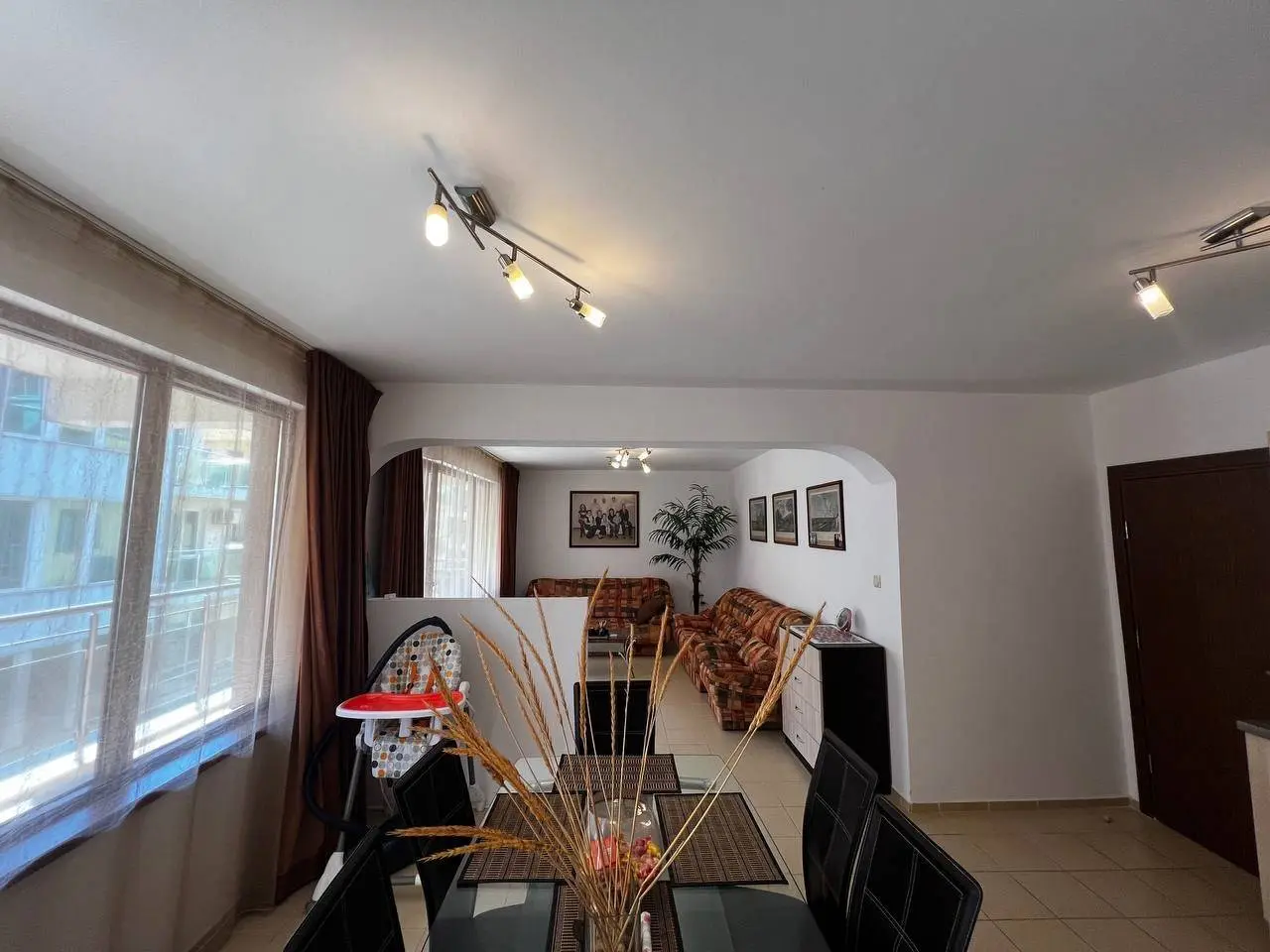 Двухкомнатная квартира в жилом доме, Поморие