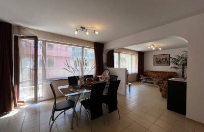 Двухкомнатная квартира в жилом доме, Поморие