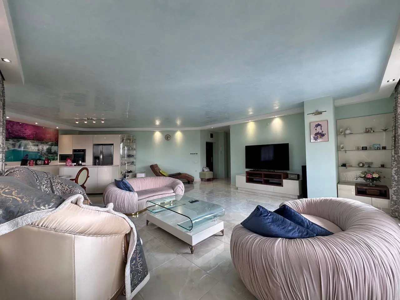 Трехкомнатная квартира в комплексе Poseidon