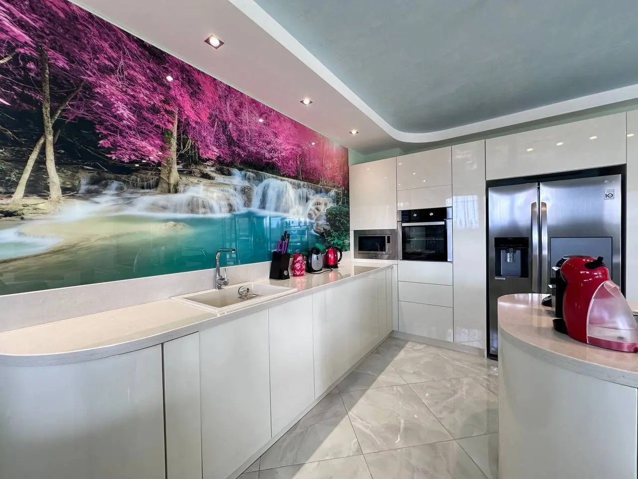 Трехкомнатная квартира в комплексе Poseidon