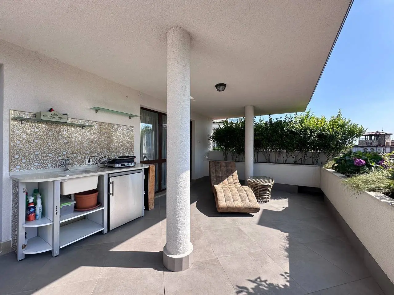 Трехкомнатная квартира в комплексе Poseidon