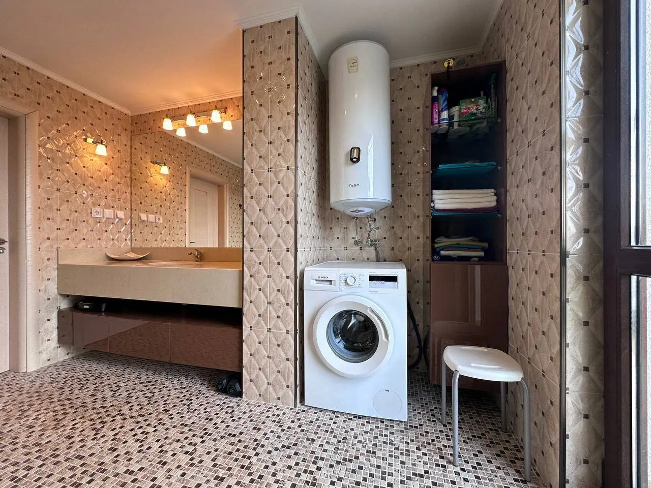 Трехкомнатная квартира в комплексе Poseidon