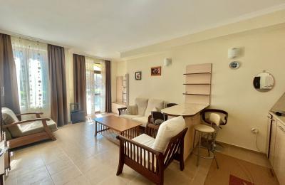 Двухкомнатная квартира в комплексе Saint George Palace