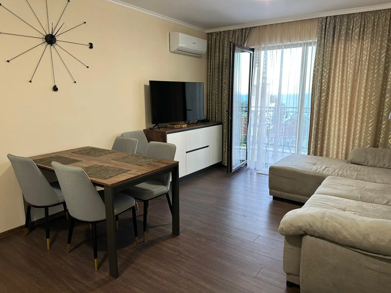 Трехкомнатная квартира в комплексе Valencia Gardens