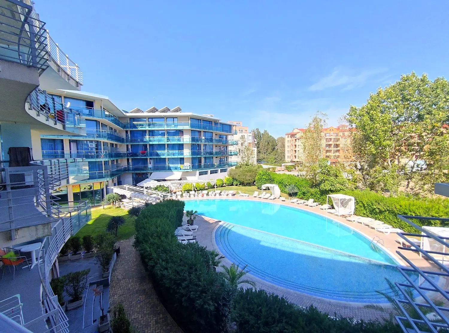 Riviera Blue & Blue Pearl