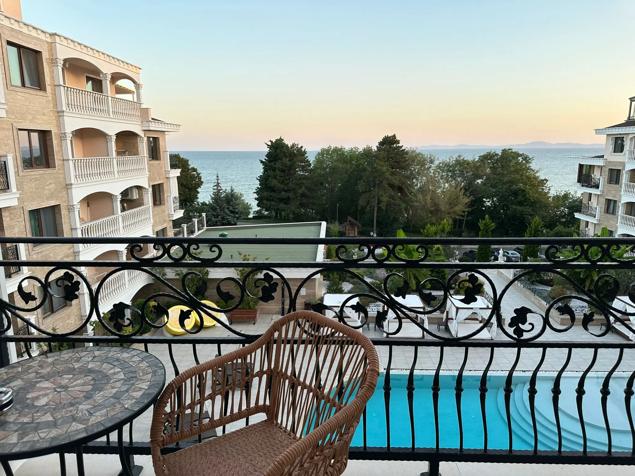 Трехкомнатная квартира в комплексе Valencia Gardens