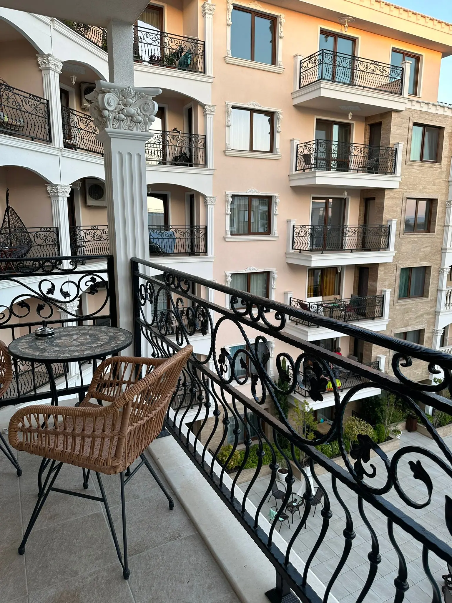 Трехкомнатная квартира в комплексе Valencia Gardens