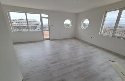 Студия в жилом доме, Несебр