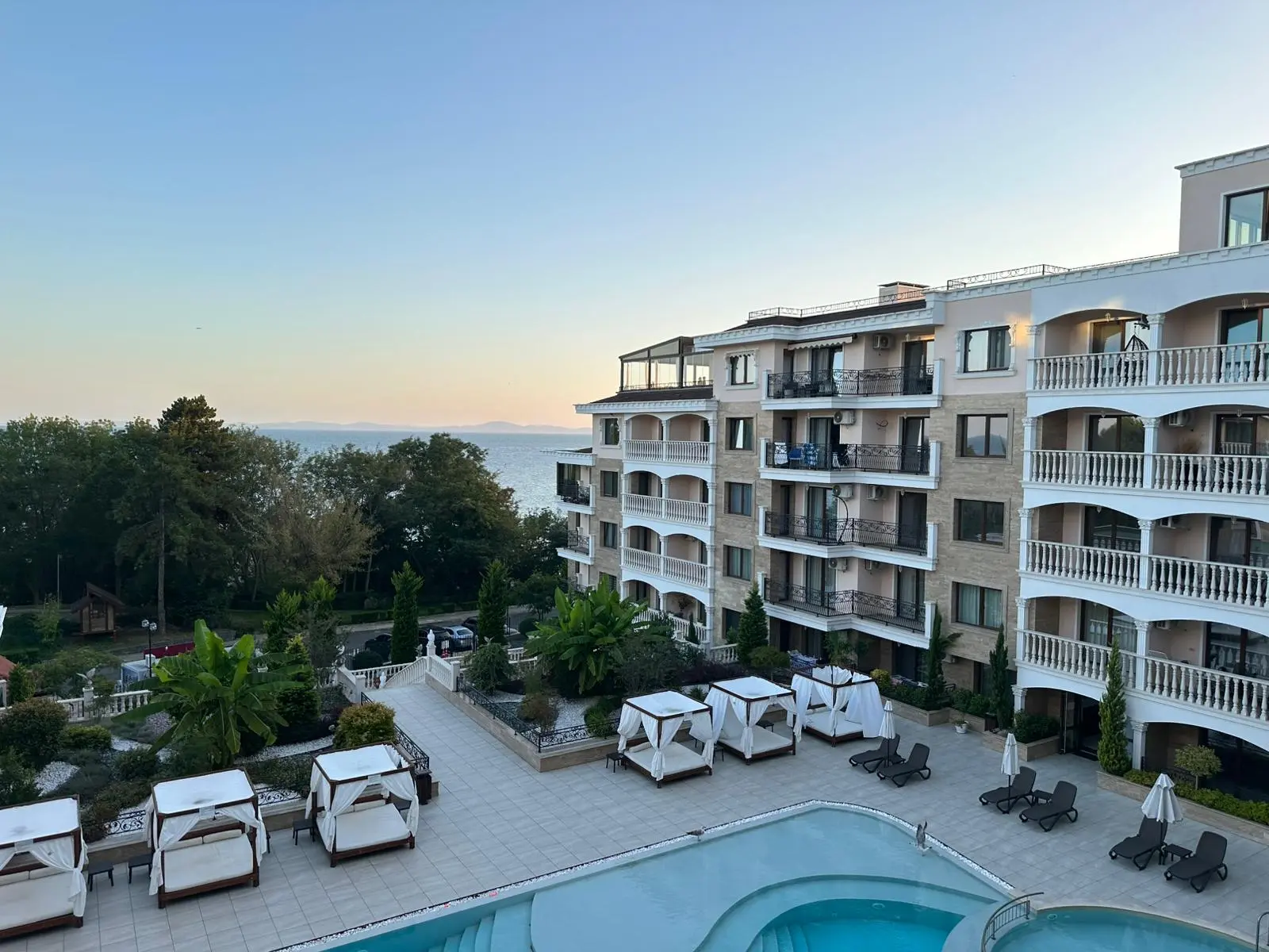 Трехкомнатная квартира в комплексе Valencia Gardens