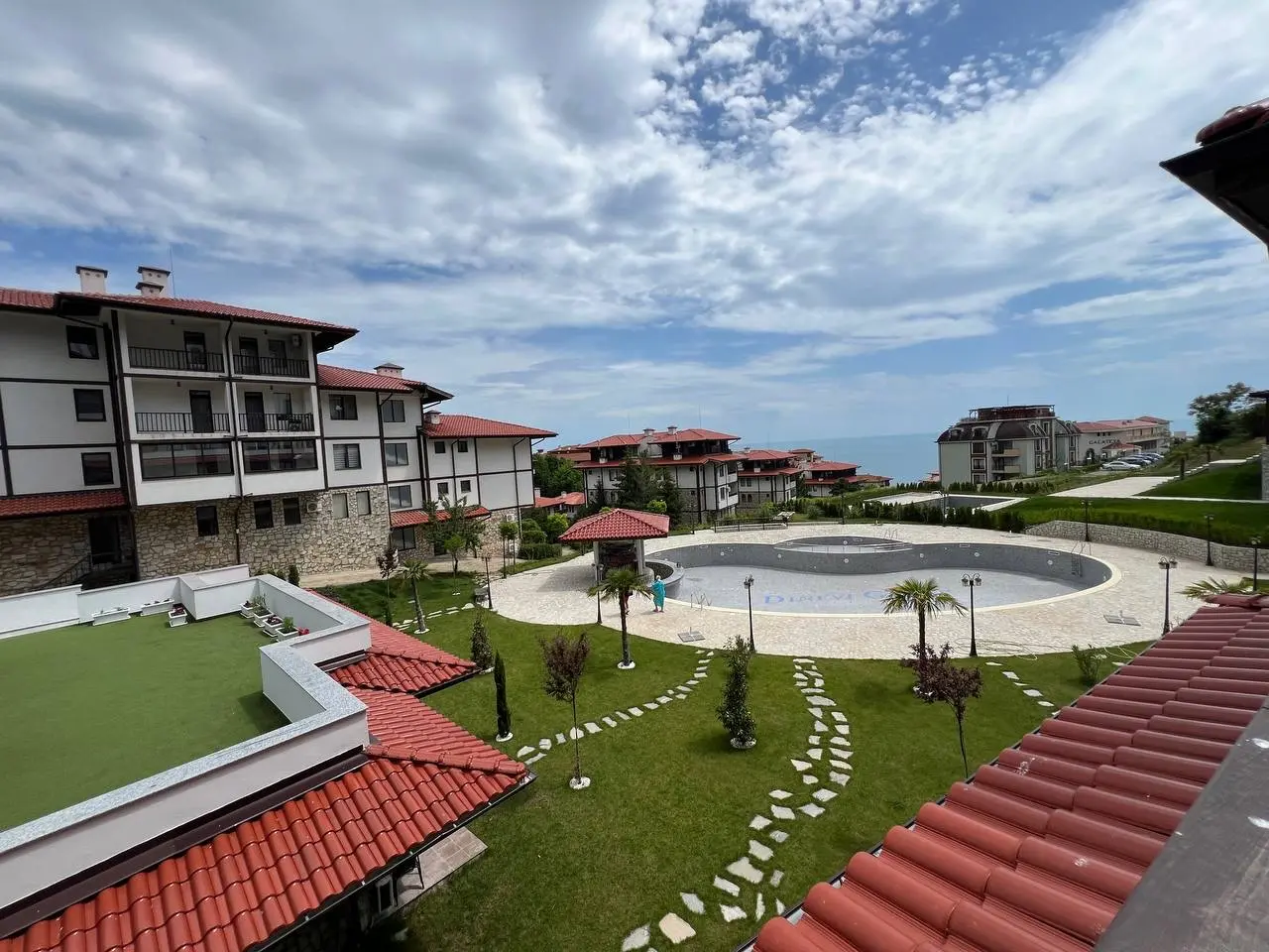 Трехкомнатная квартира в комплексе Etara 4