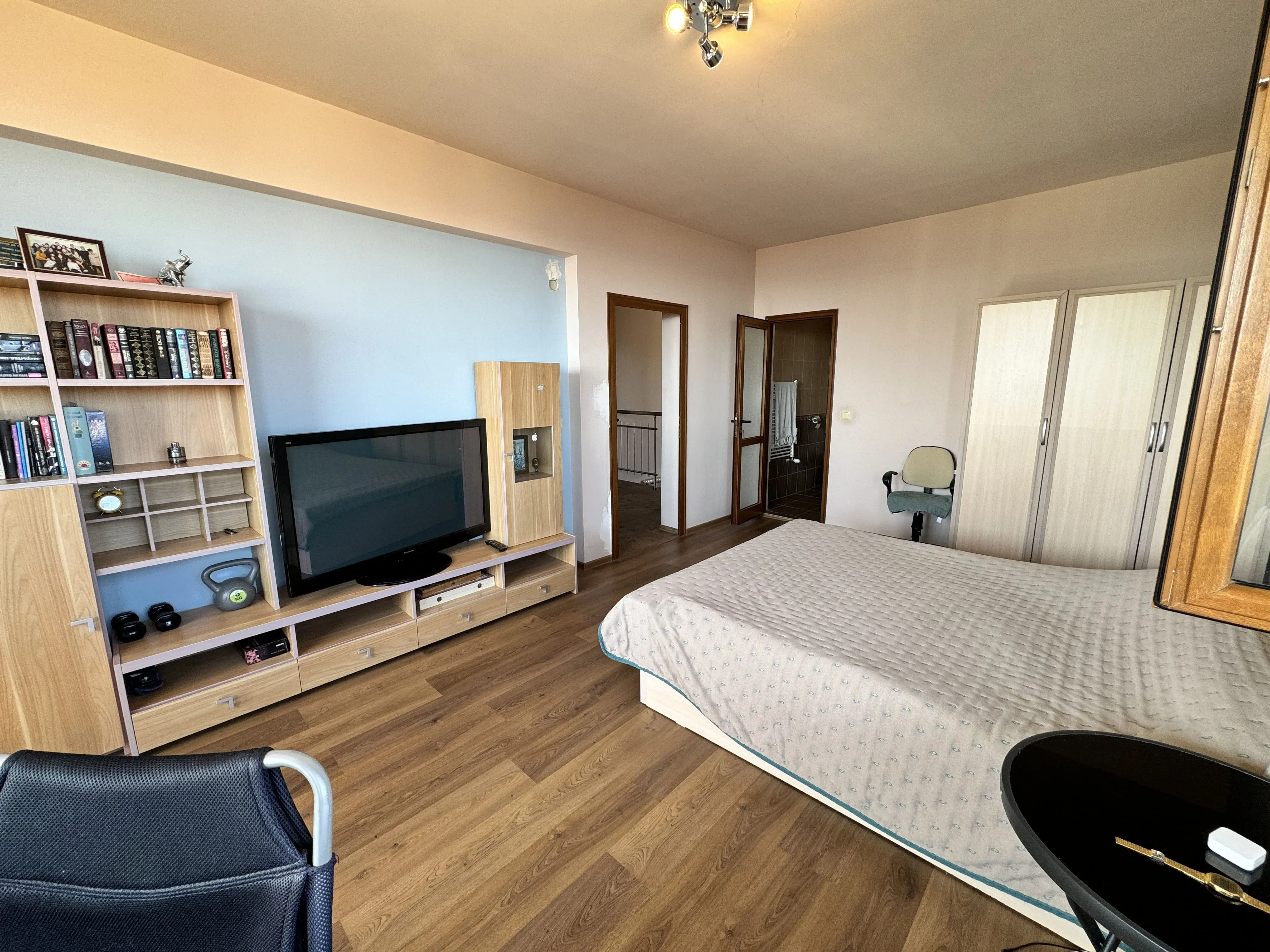 Трехэтажный дом в Святом Власе