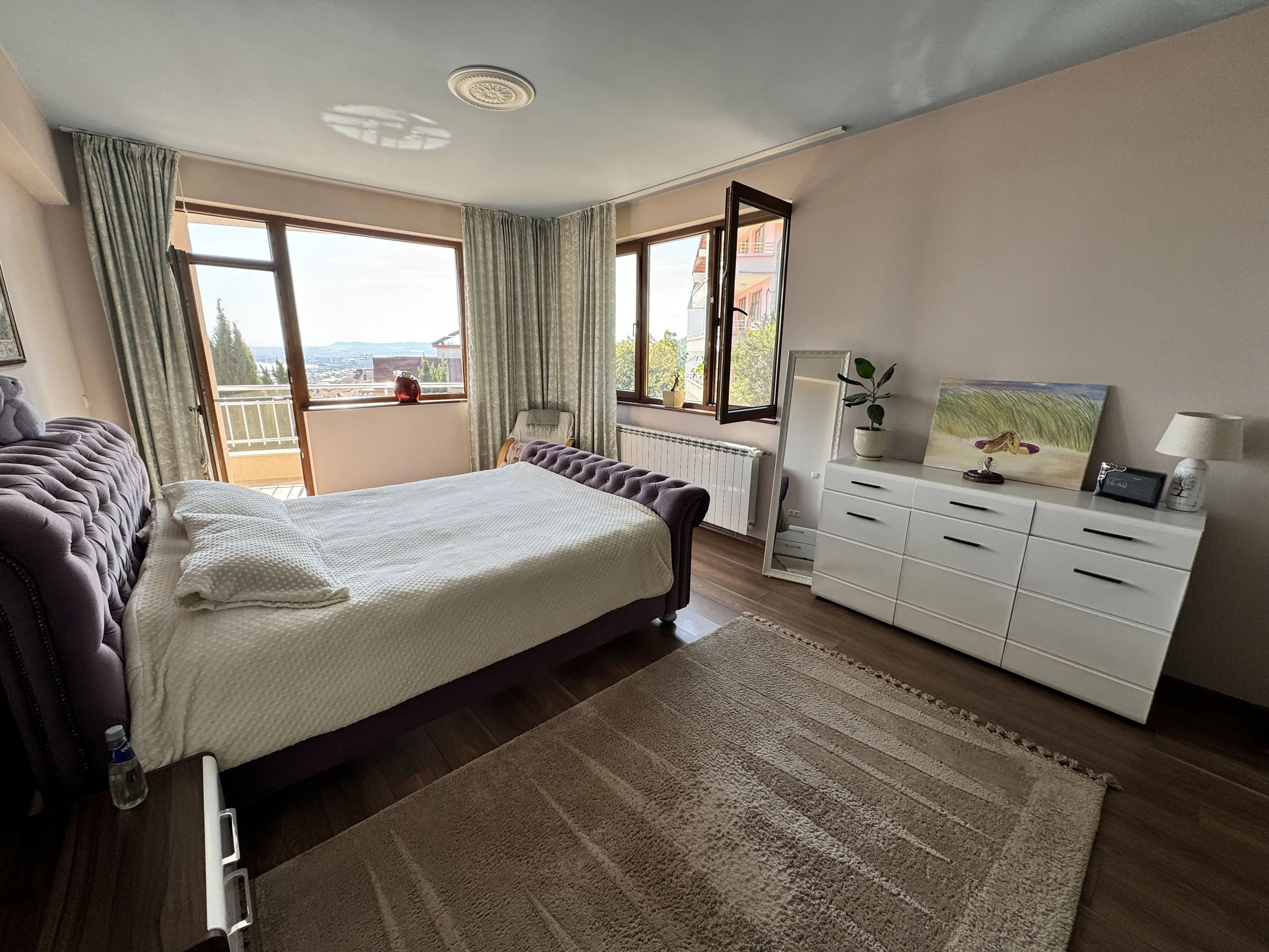 Трехэтажный дом в Святом Власе