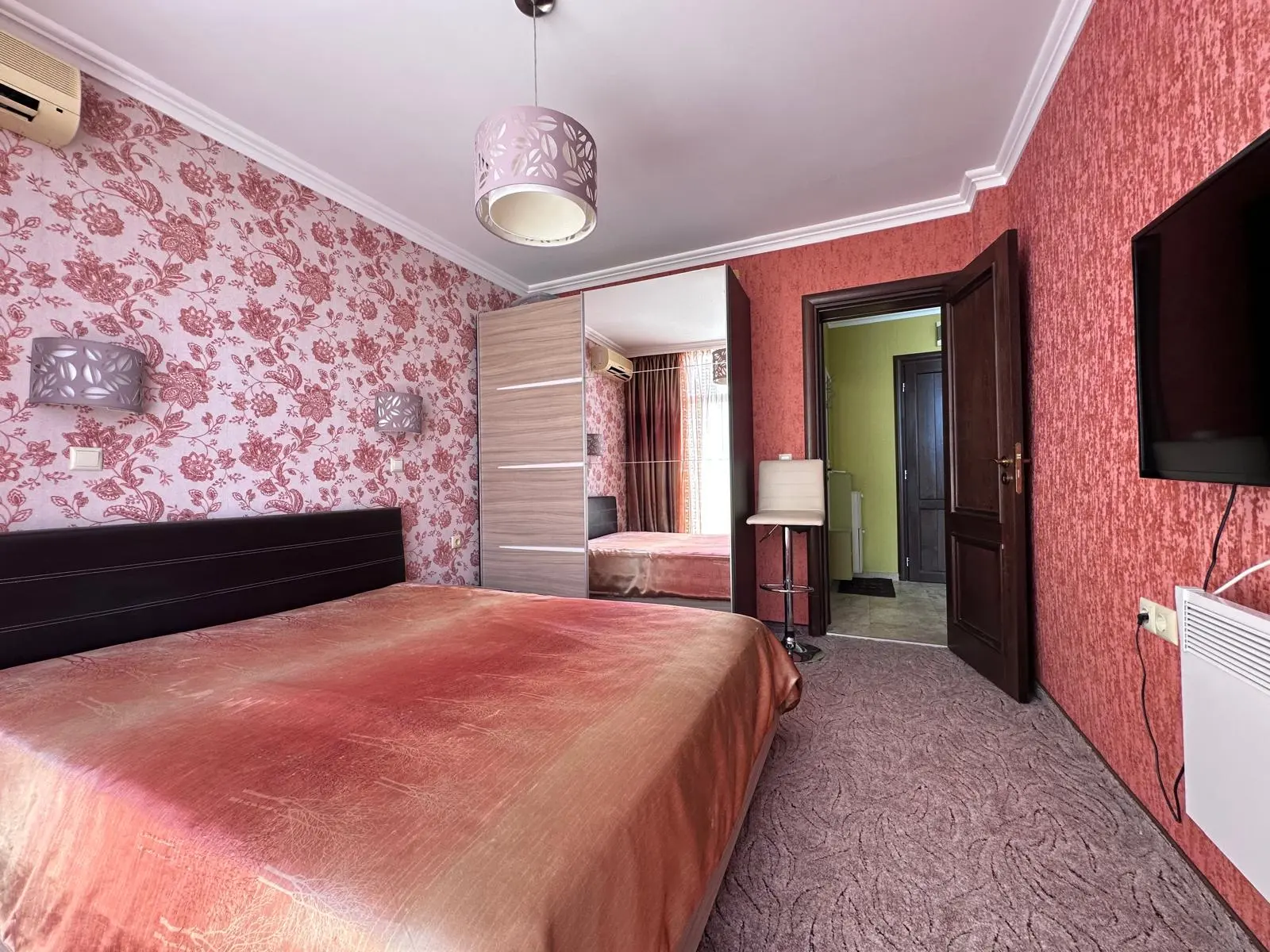 Двухкомнатная квартира в комплексе Dolce Vita 2