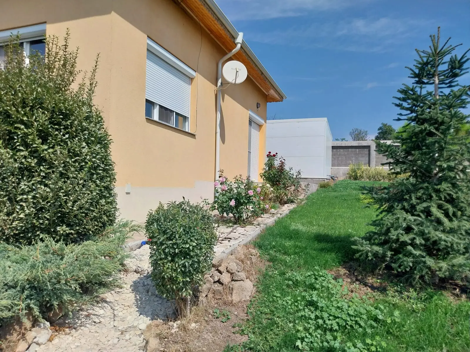 Одноэтажный дом в районе Рудник, Бургас