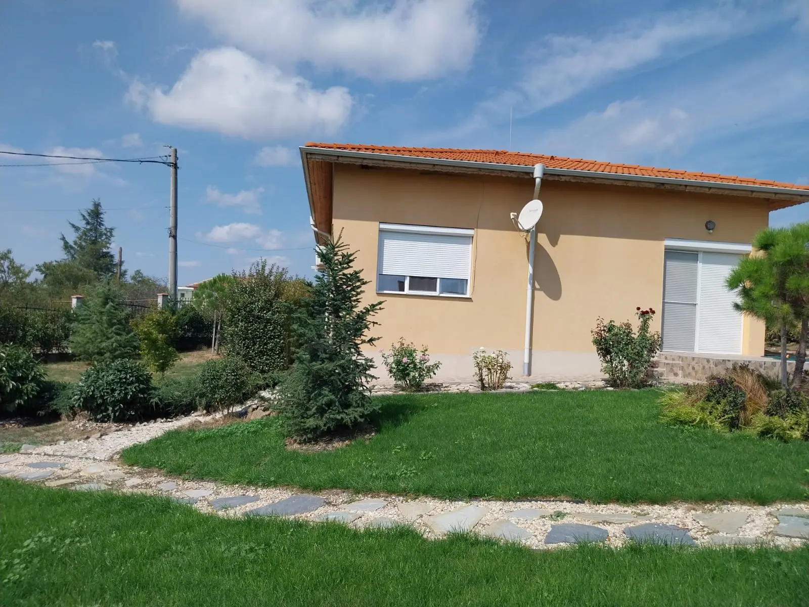 Одноэтажный дом в районе Рудник, Бургас