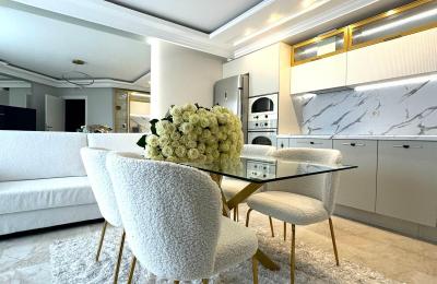 Трехкомнатная квартира в комплексе Villa Florence