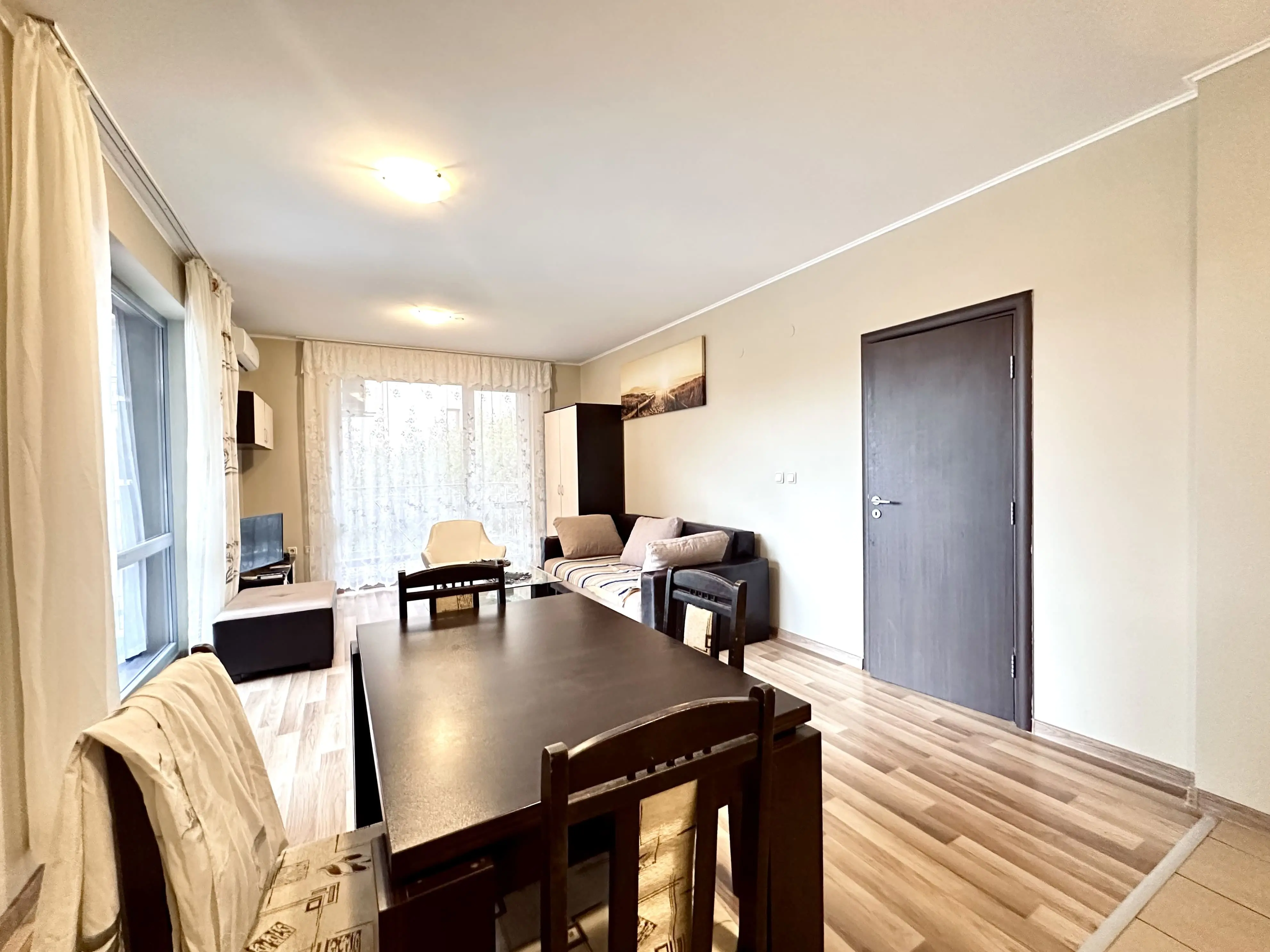 Трехкомнатная квартира в комплексе Cacao Residence