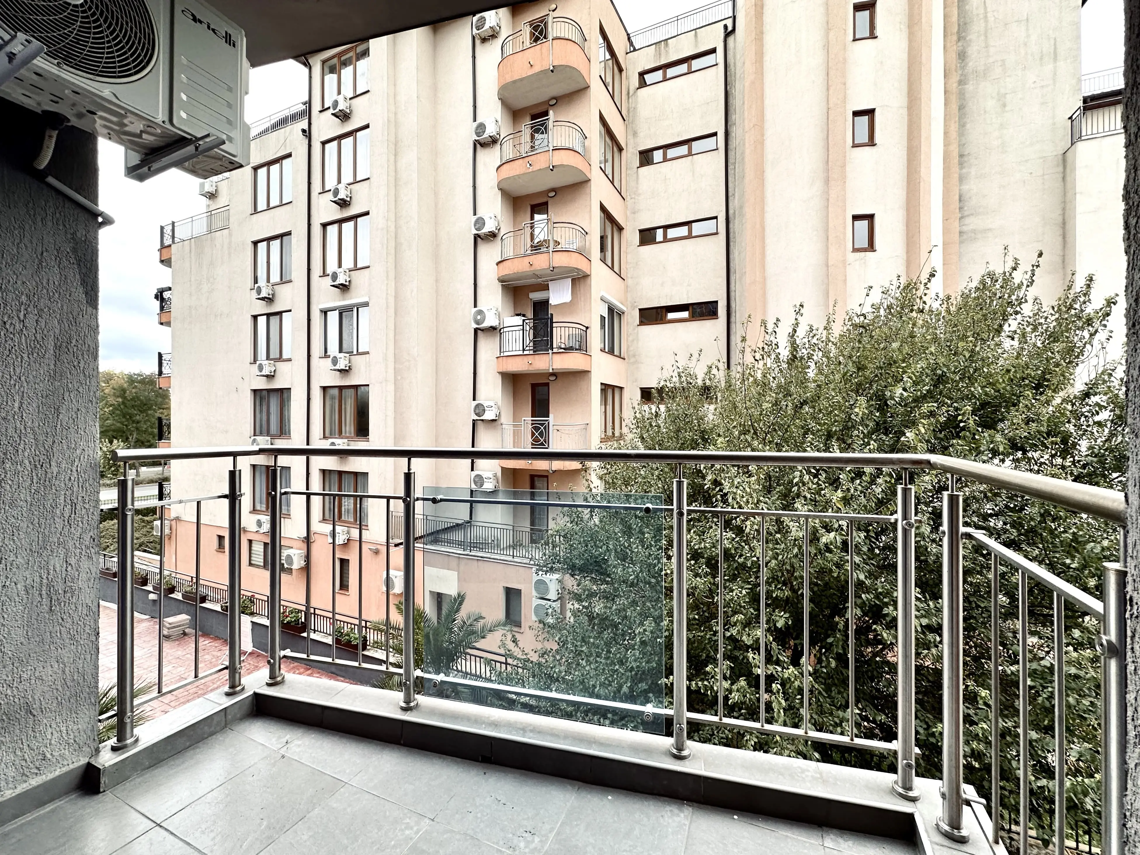 Трехкомнатная квартира в комплексе Cacao Residence