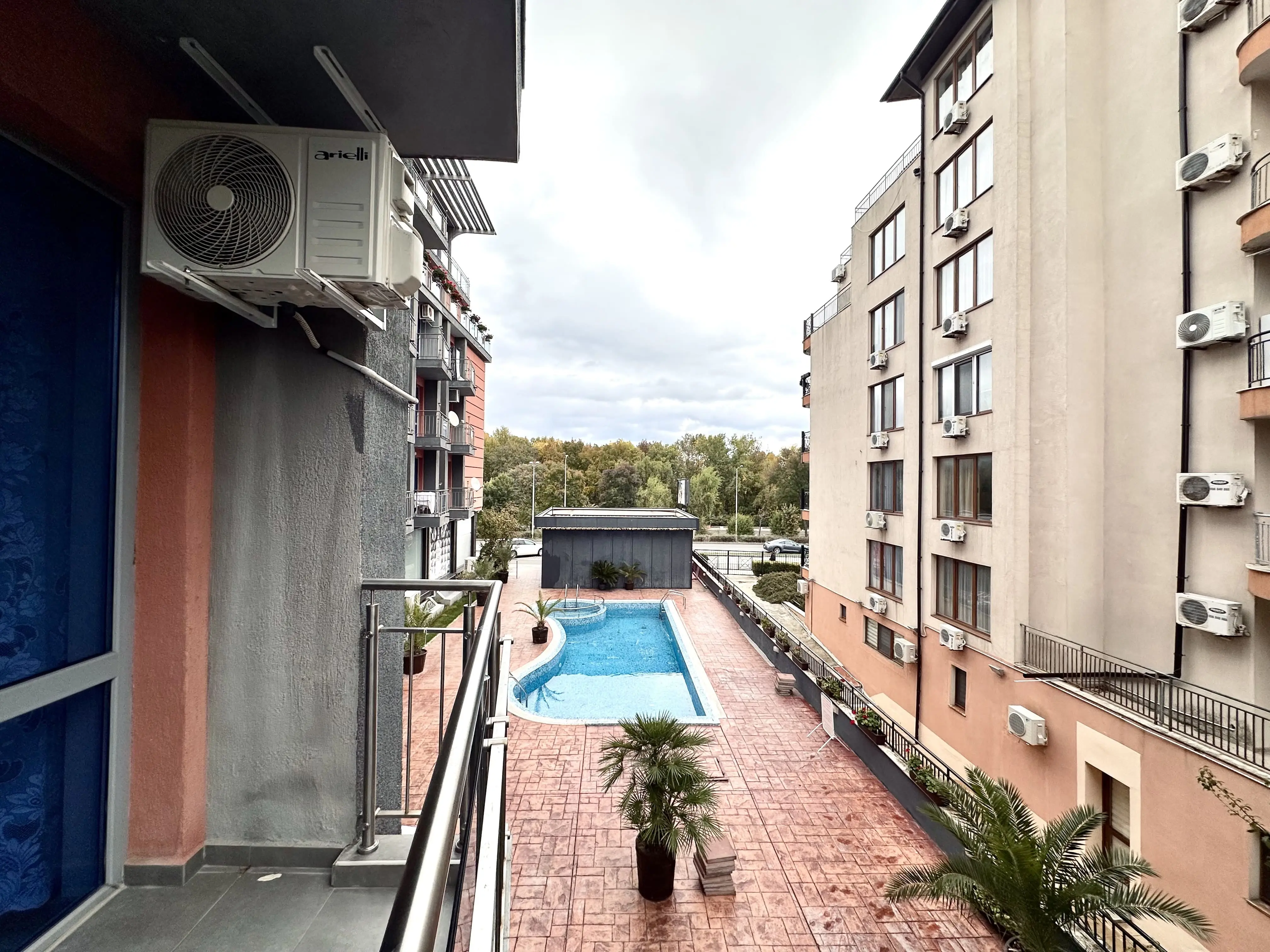 Трехкомнатная квартира в комплексе Cacao Residence